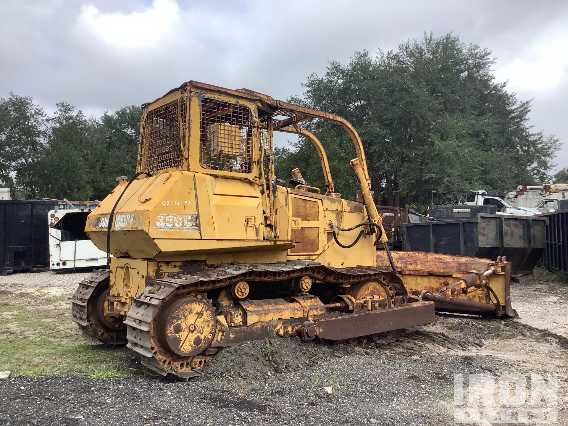 General Appearance with Bild, Ecke hinten rechts