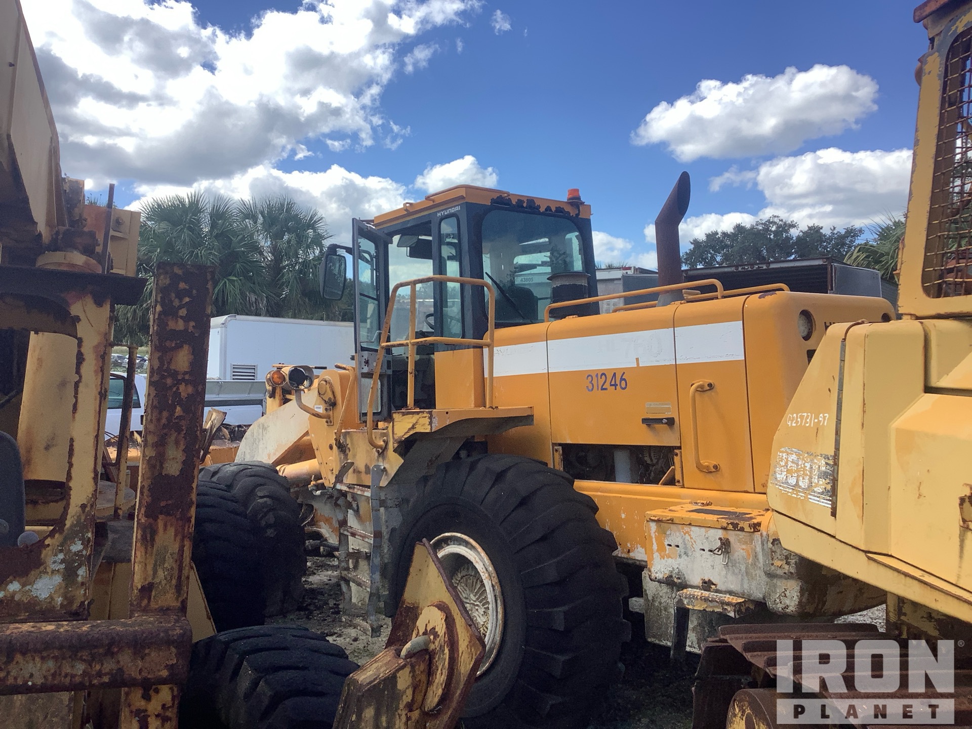 Aspect général with Image, coin arrière gauche