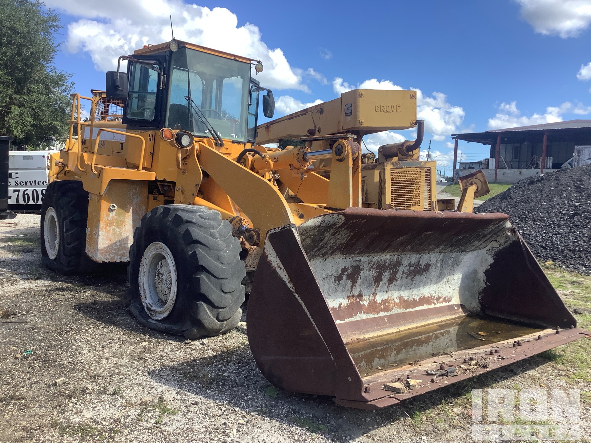 Aspect général with Image, coin avant droit