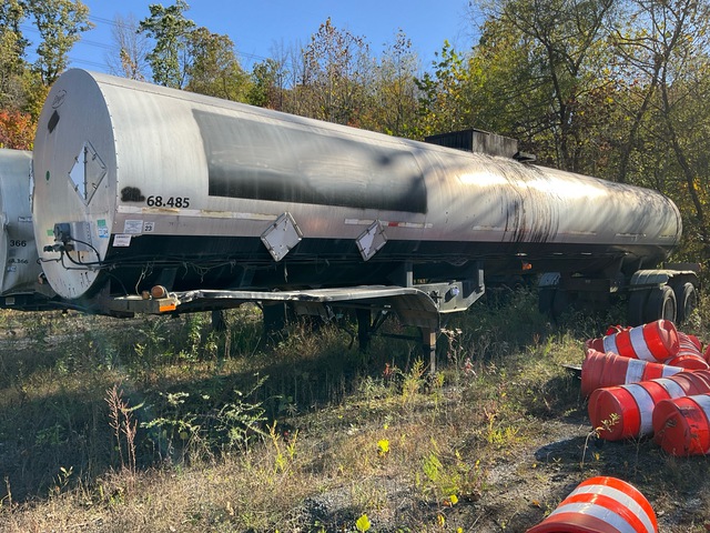 2019 Etnyre 43ft T/A 6500 gal T/A Tanker Trailer 2019 Etnyre 43ft T/A 6500 gal T/A Tanker Trailer