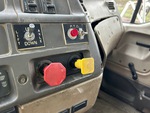 Cab with Control de Frenos