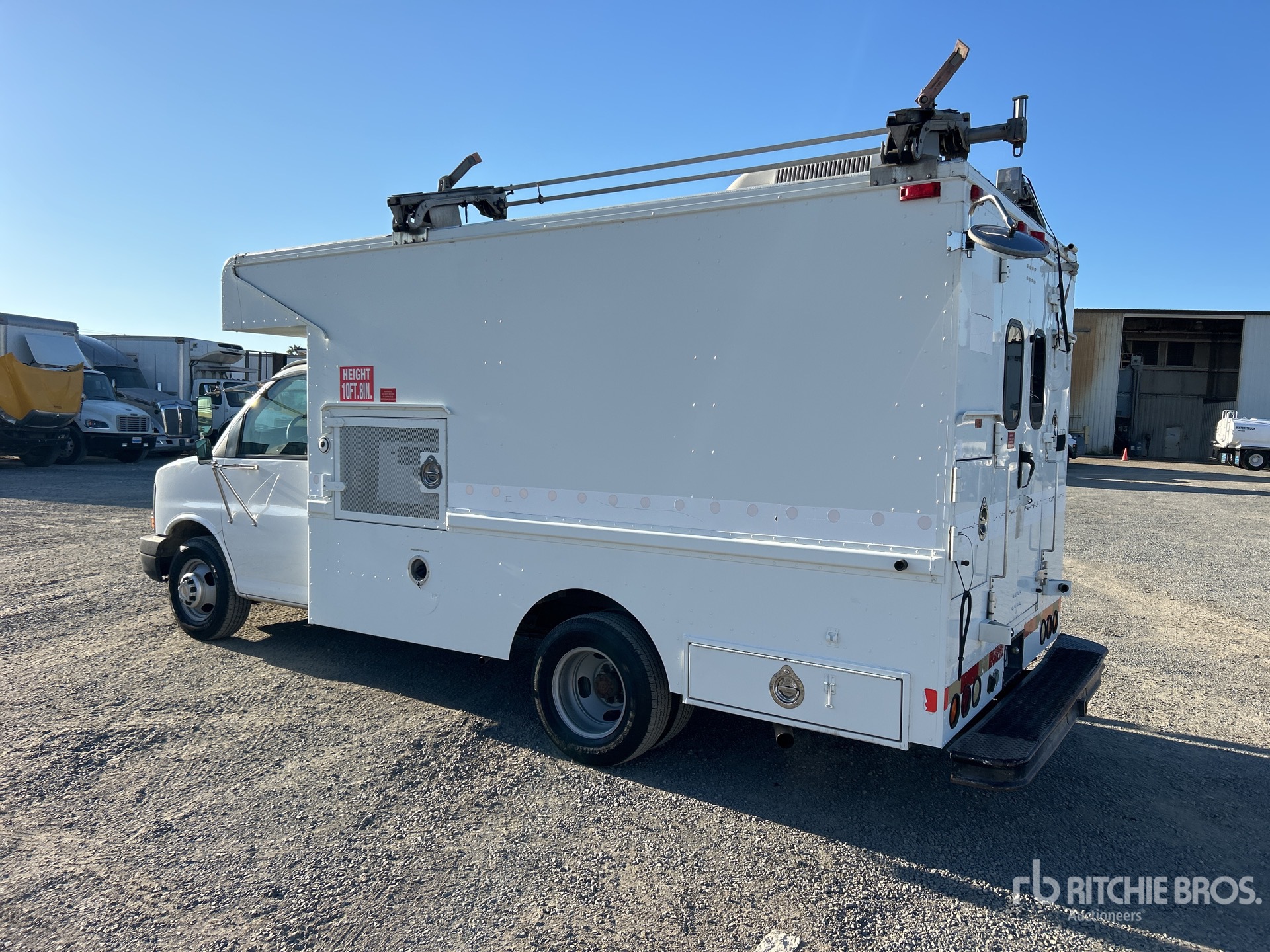 General Appearance with Picture, Left Rear Corner