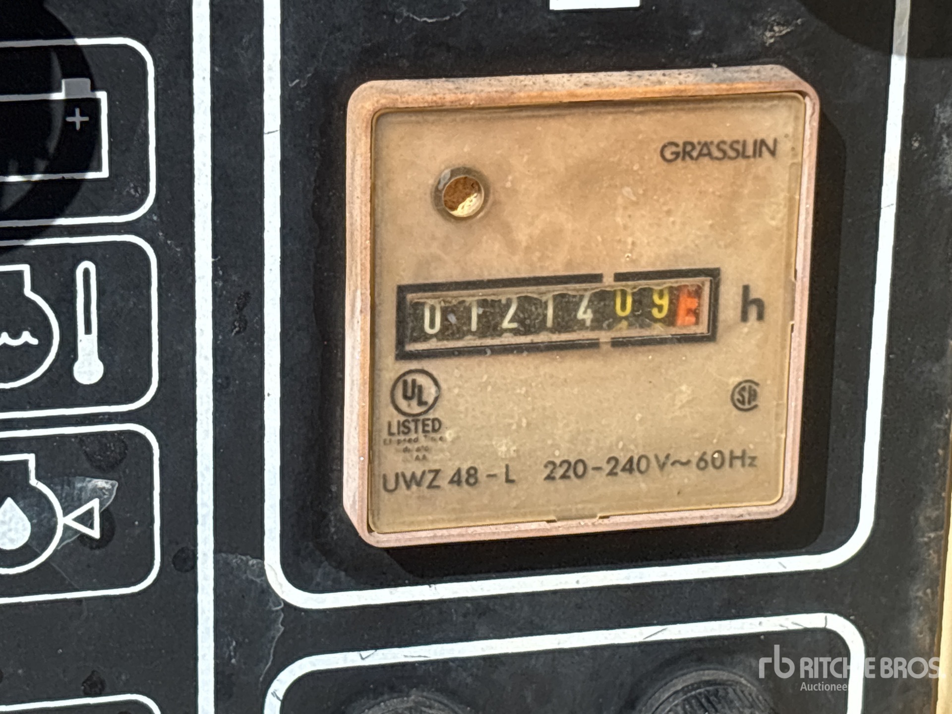 General Appearance with Hour Meter / Odometer