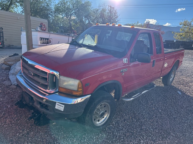 2001 Ford F-250 XLT 4x4 Extended Cab Pickup (Inoperable)