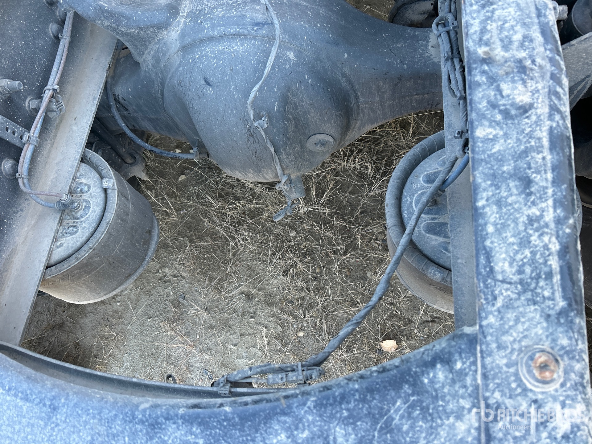 4 Underbody - Truck with