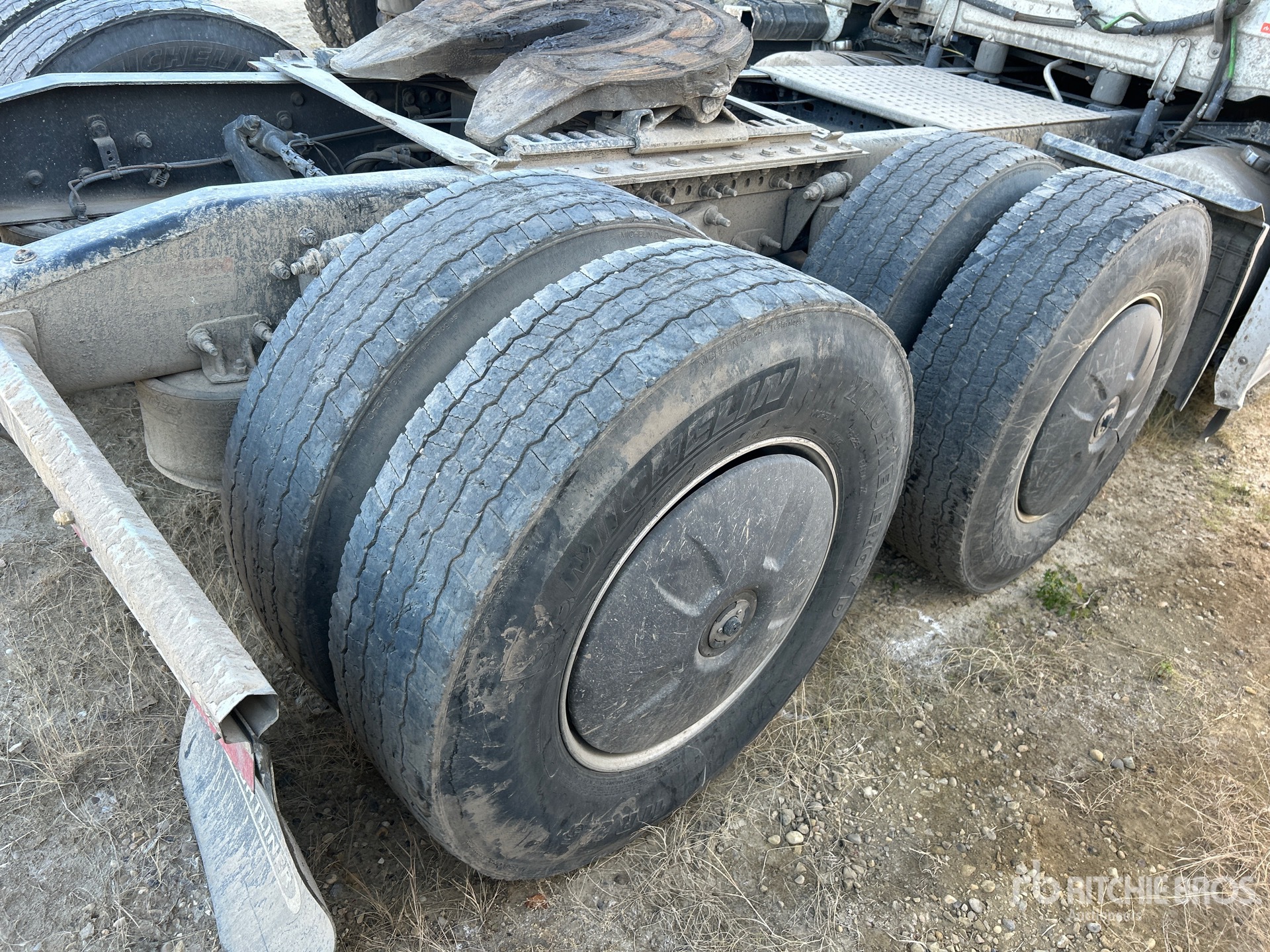 4 Underbody - Truck with