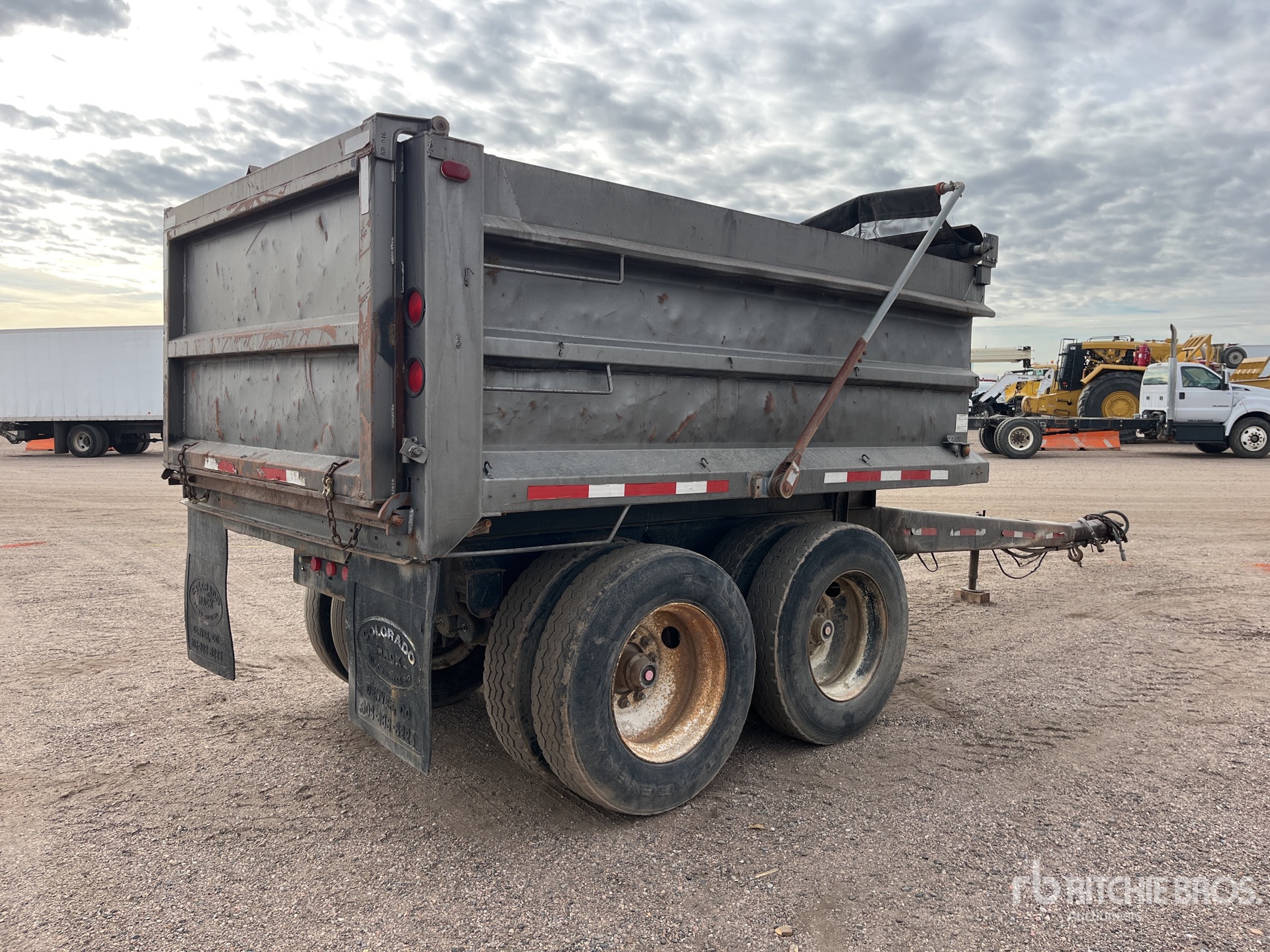 General Appearance with Foto, angolo anteriore sinistro