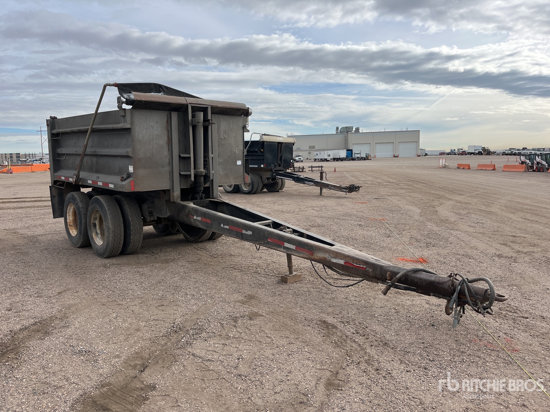 General Appearance with Foto, angolo anteriore destro