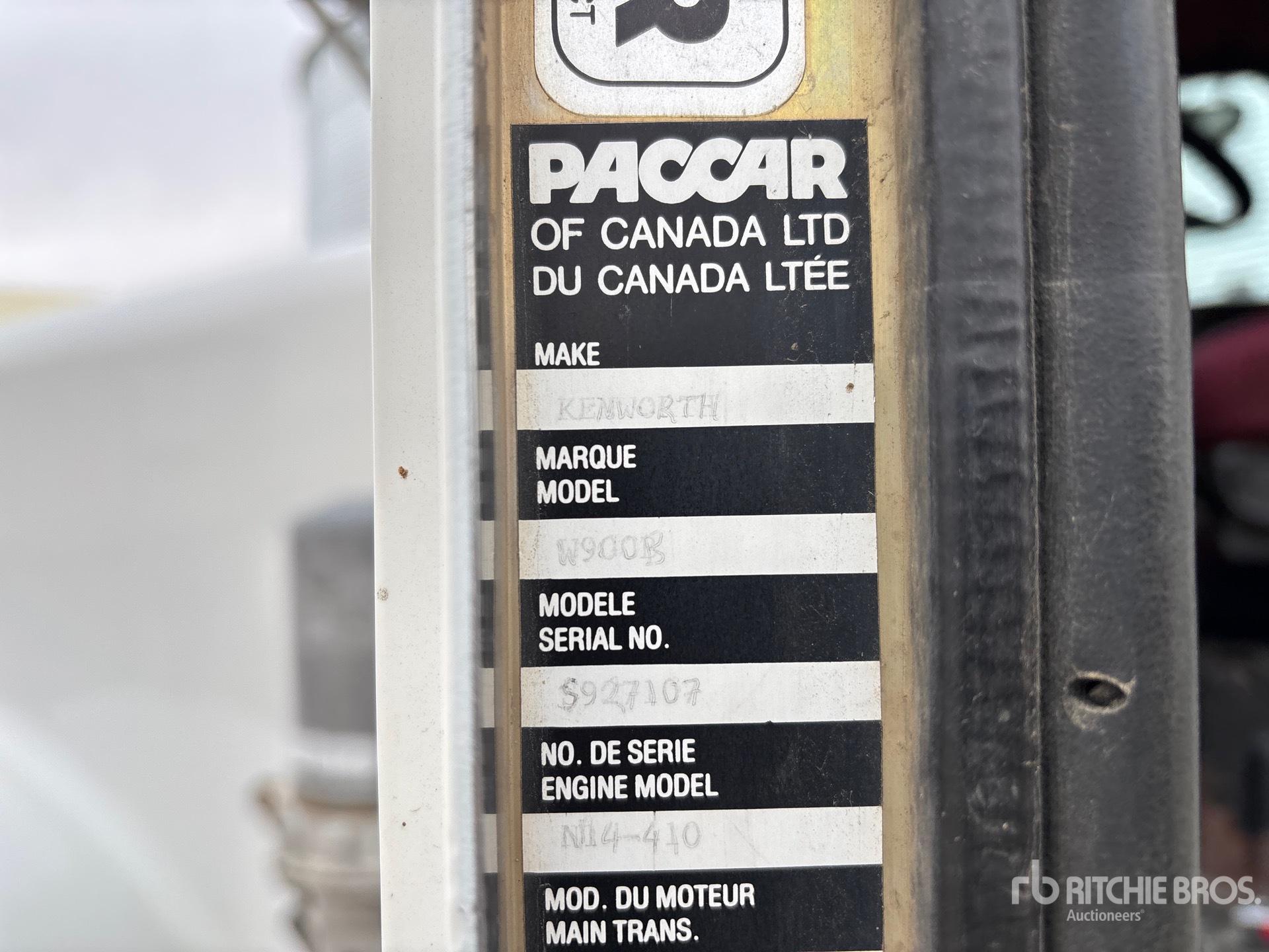 General Appearance with Seriennummer / FIN