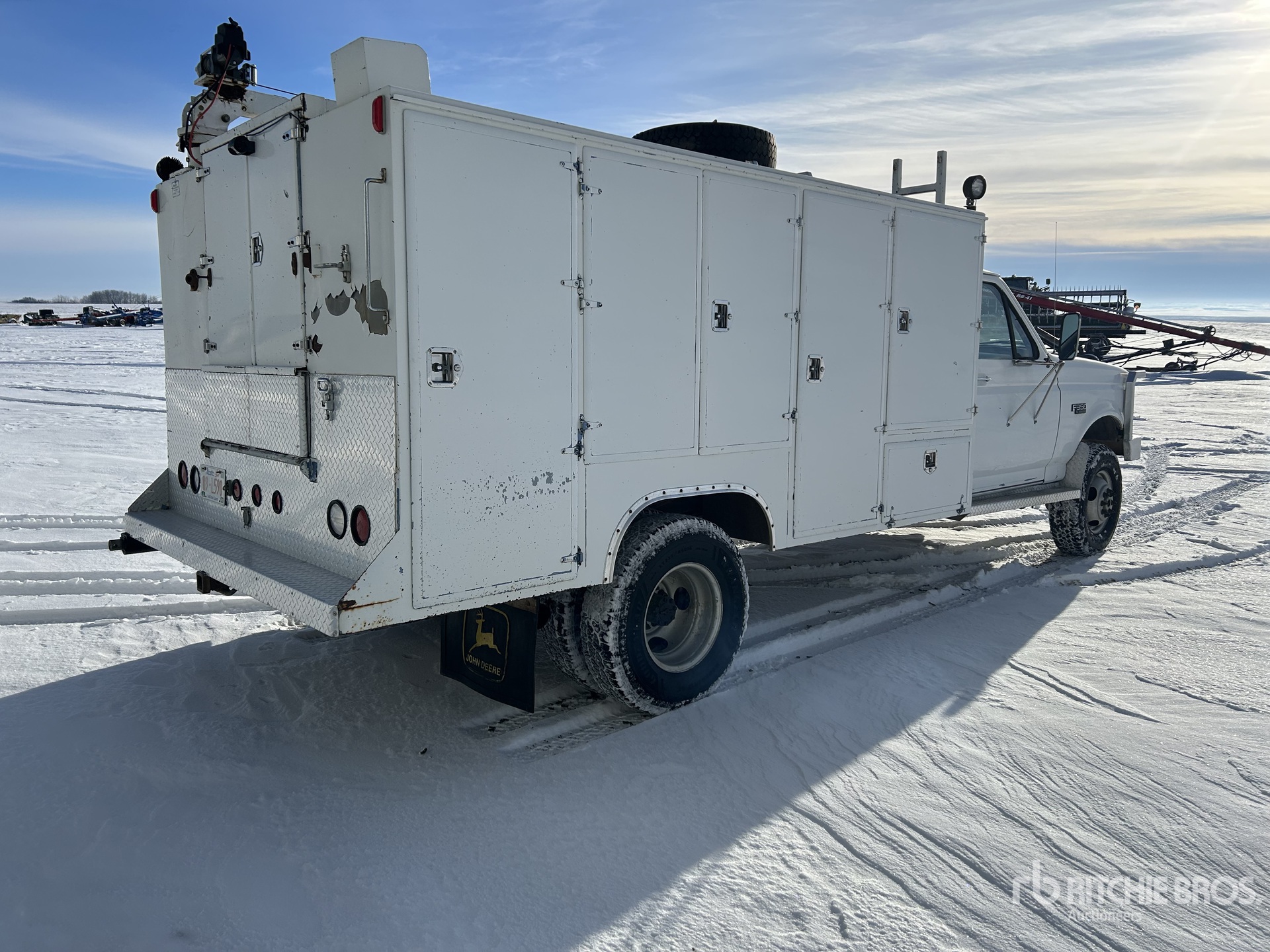 General Appearance with Foto, angolo anteriore sinistro