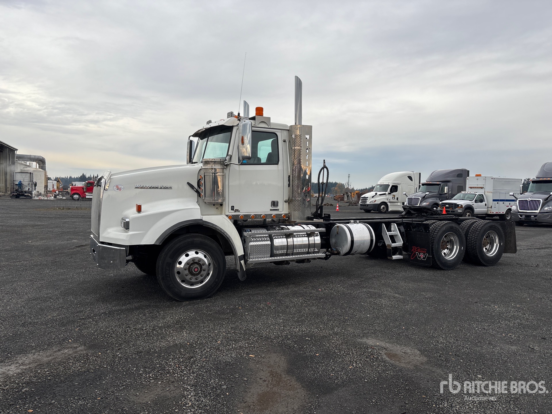 General Appearance with Picture, Left Front Corner