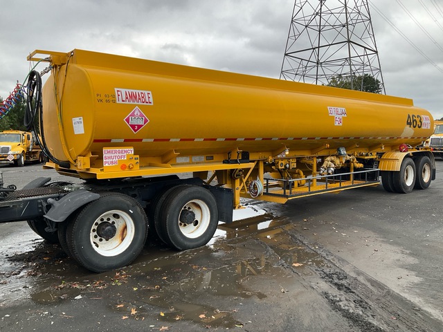 2013 Isometrics 8000 gal T/A Tanker Trailer