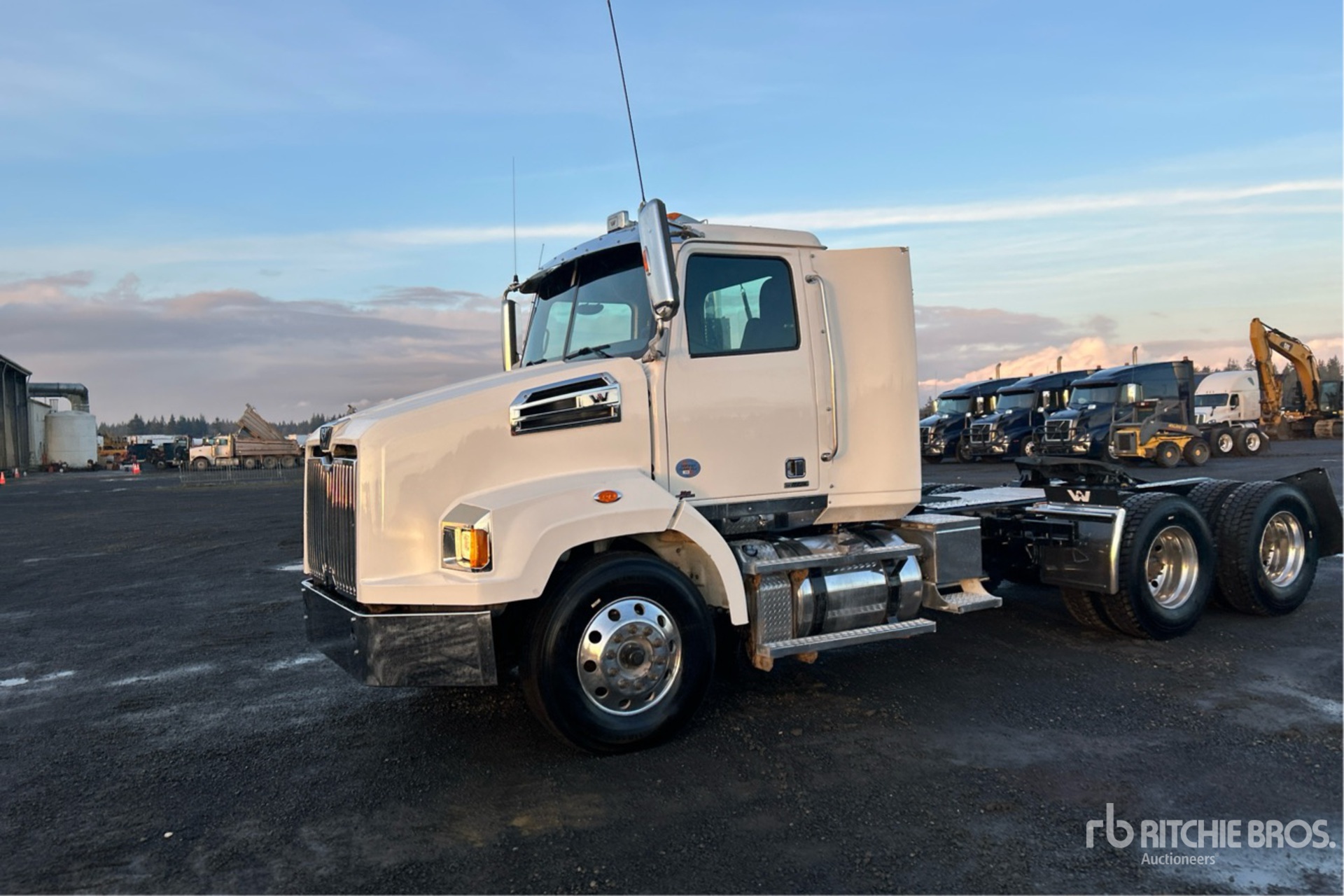 General Appearance with Image, coin avant gauche