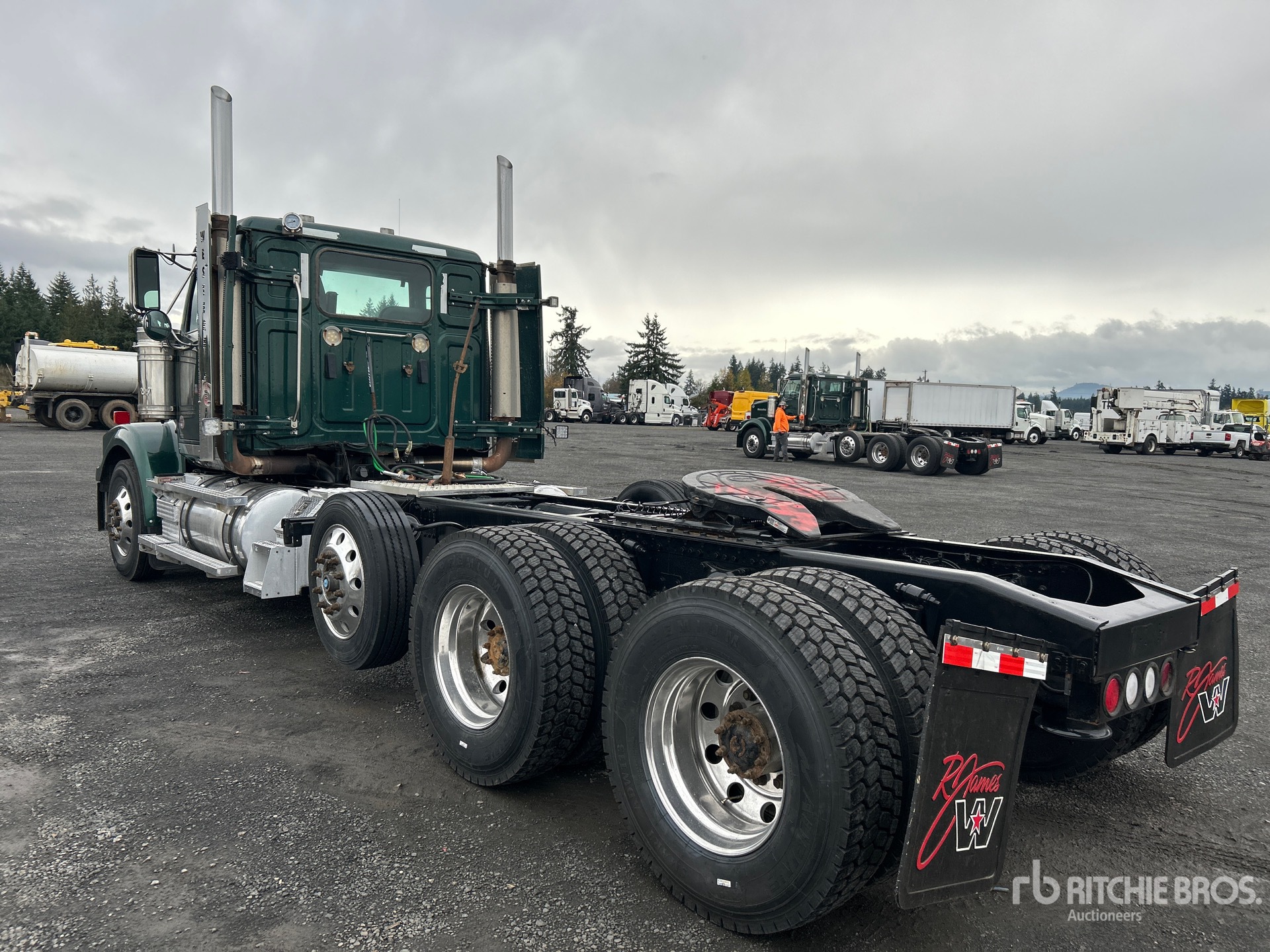 General Appearance with Picture, Left Rear Corner