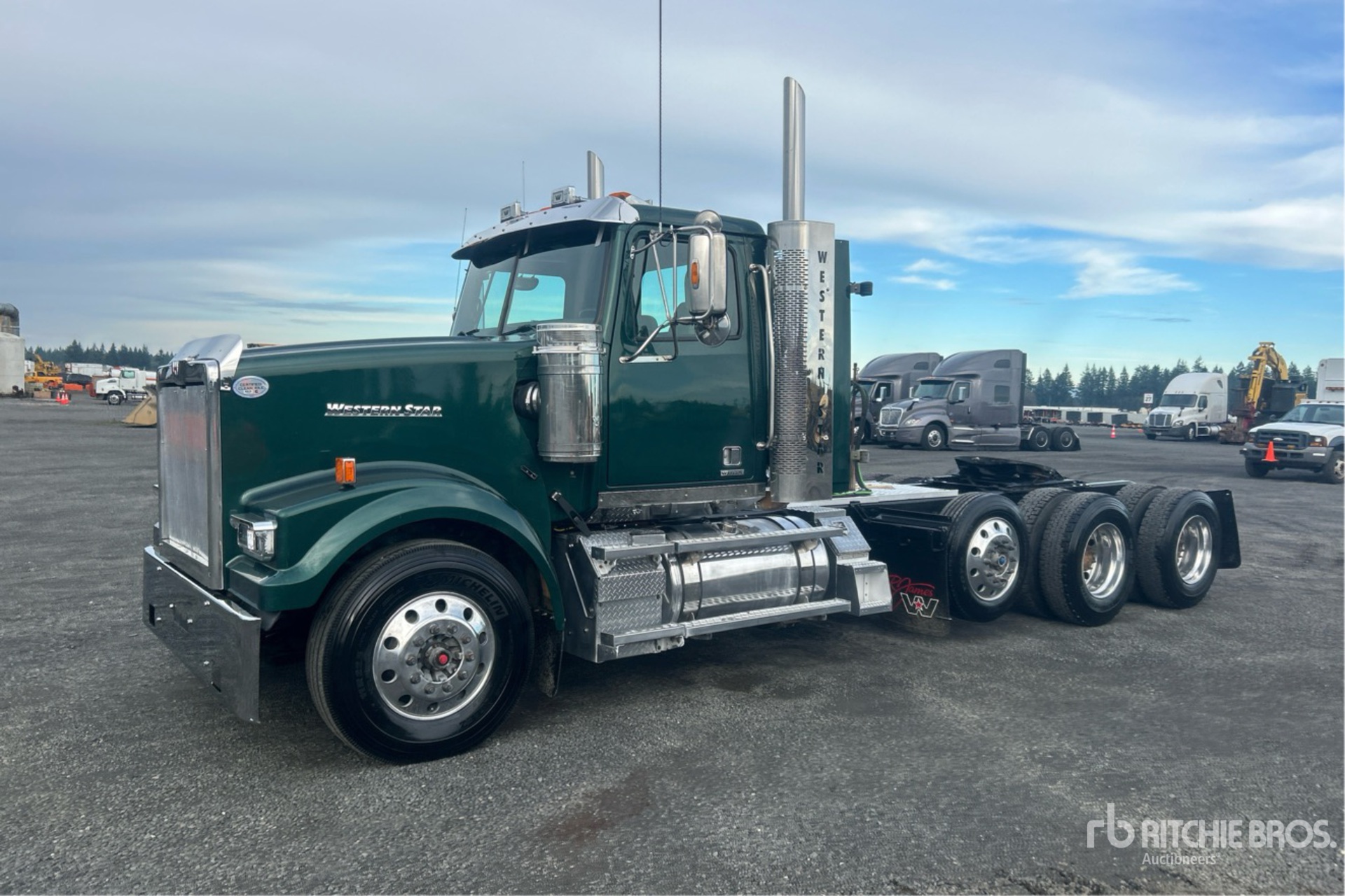 General Appearance with Picture, Left Front Corner