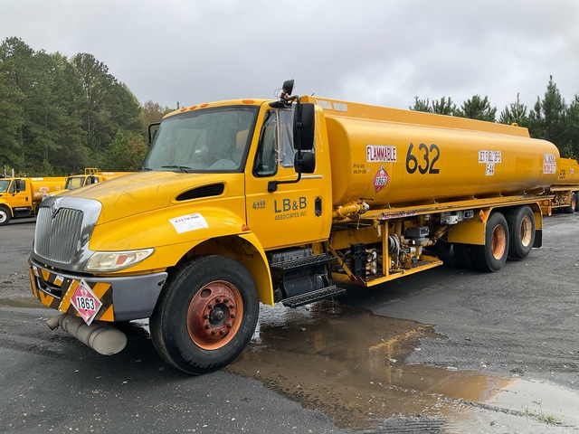 2006 International 4400 5000 gal 6x2 Fuel Truck 2006 International 4400 5000 gal 6x2 Fuel Truck