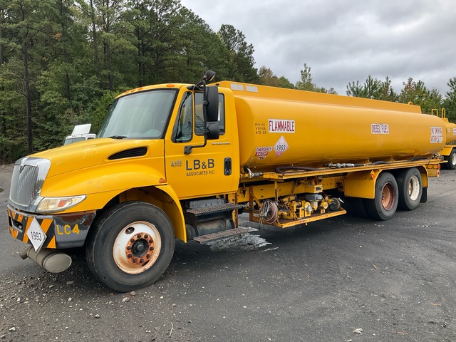 2006 International 4400 5000 gal 6x2 Fuel Truck 2006 International 4400 5000 gal 6x2 Fuel Truck