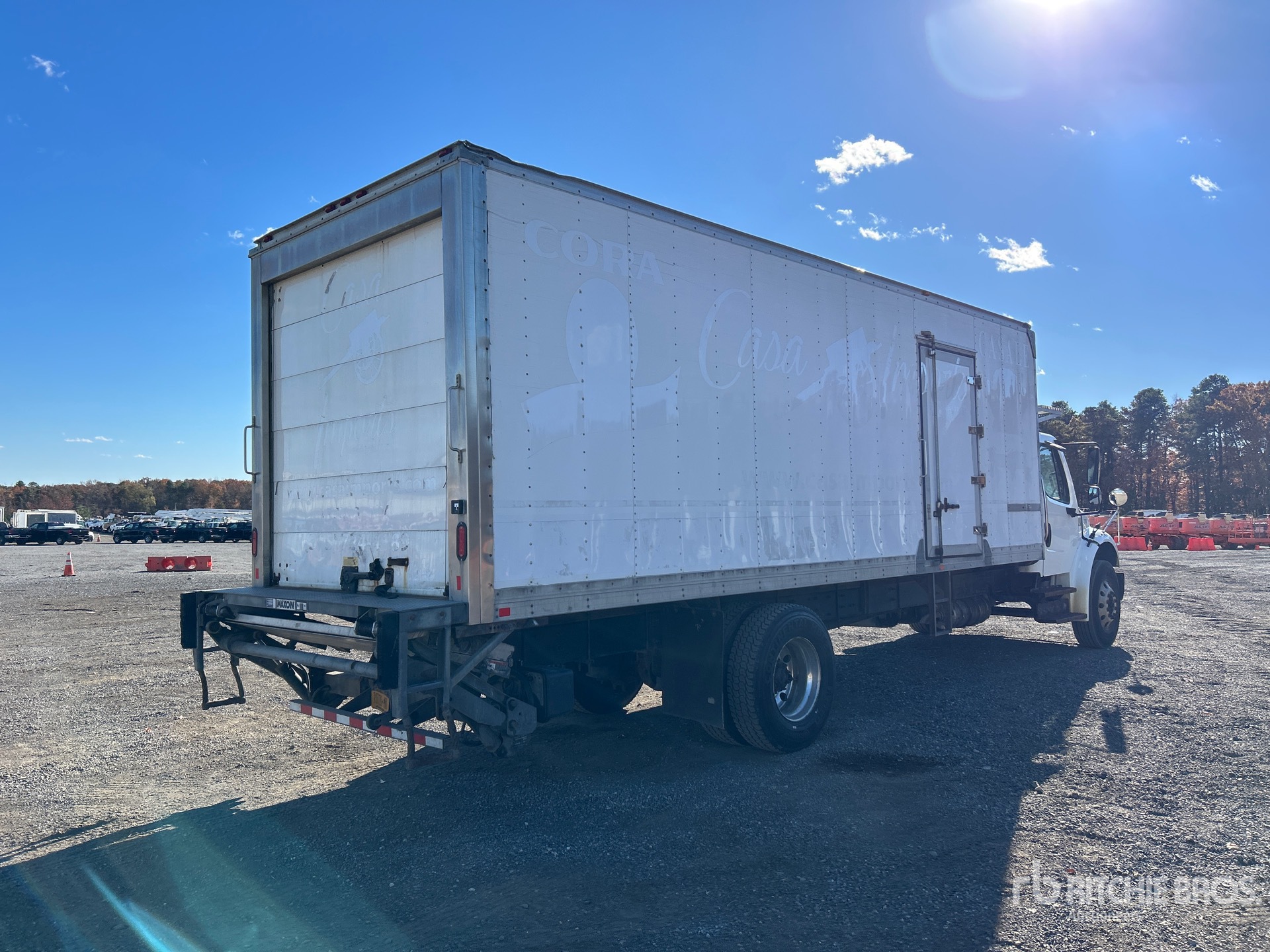 General Appearance with Bild, Ecke hinten rechts