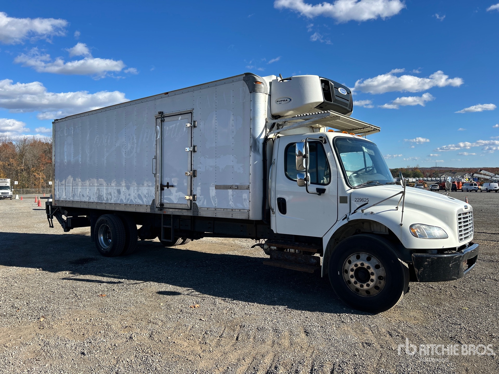 General Appearance with Bild, Ecke vorne rechts