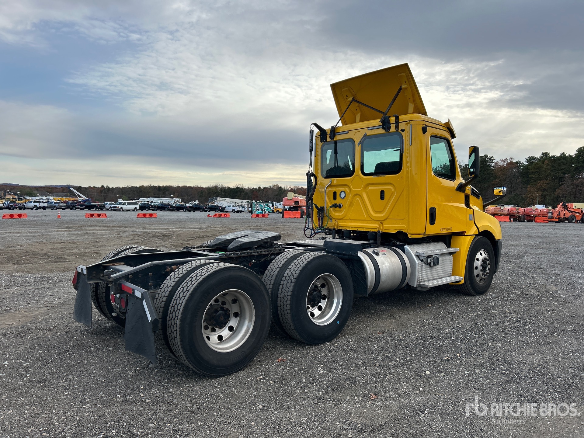 General Appearance with Imagen: esquina trasera derecha