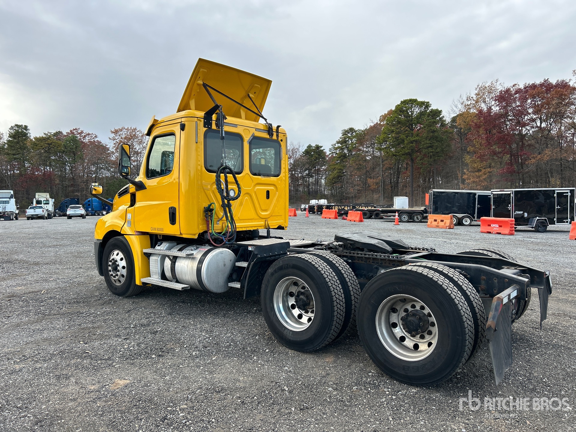 General Appearance with Imagen: esquina trasera izquierda