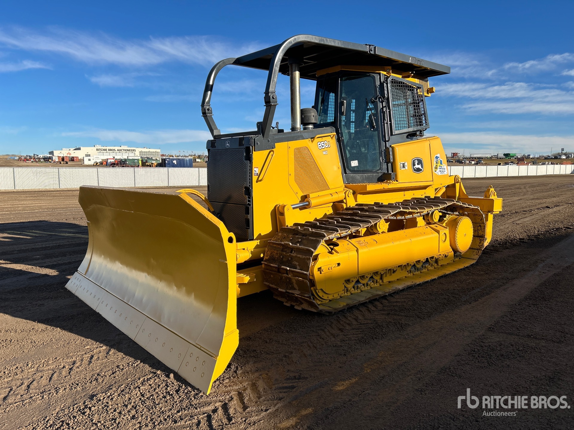 General Appearance with Featured Photo