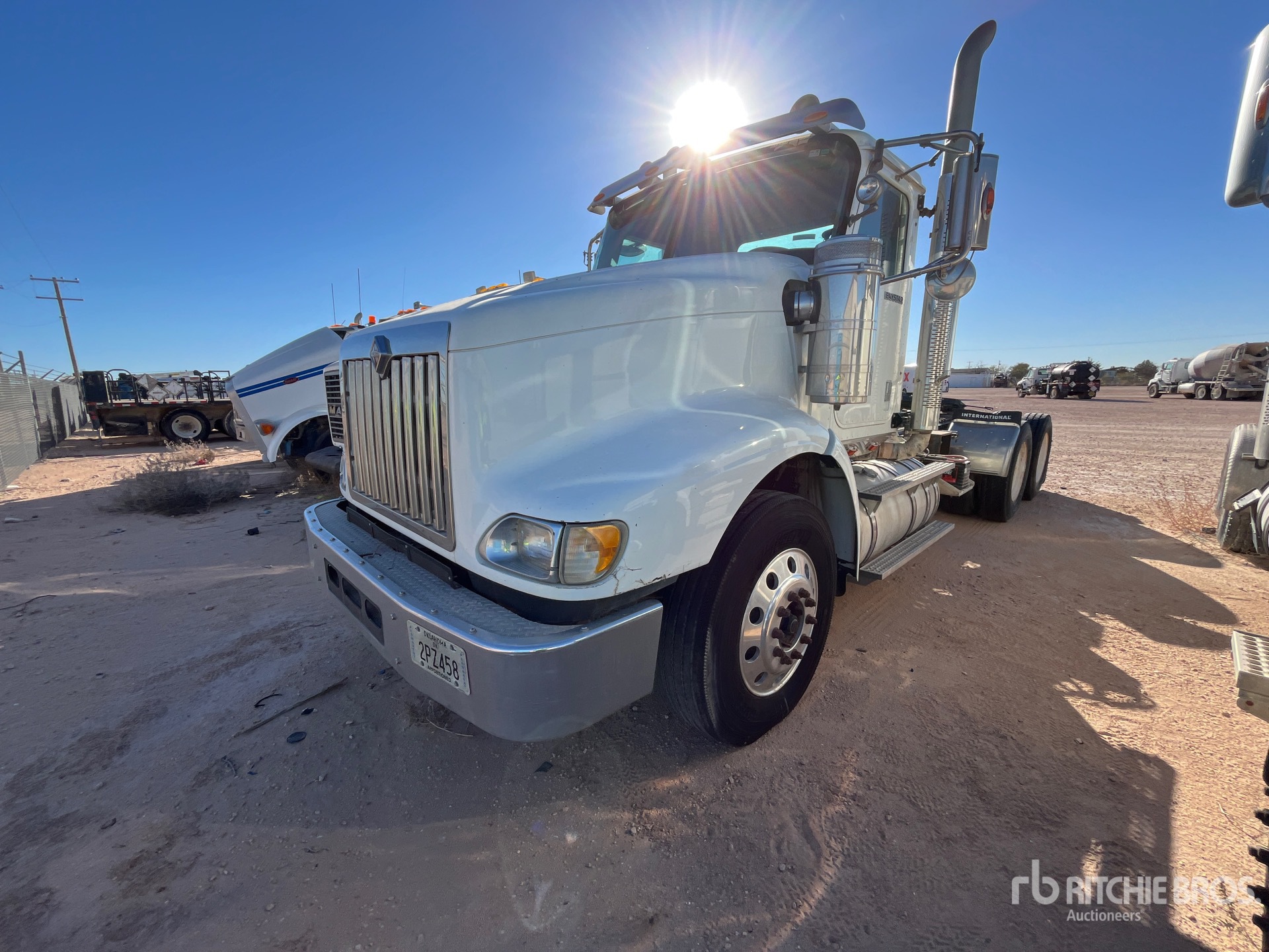 General Appearance with Picture, Left Front Corner