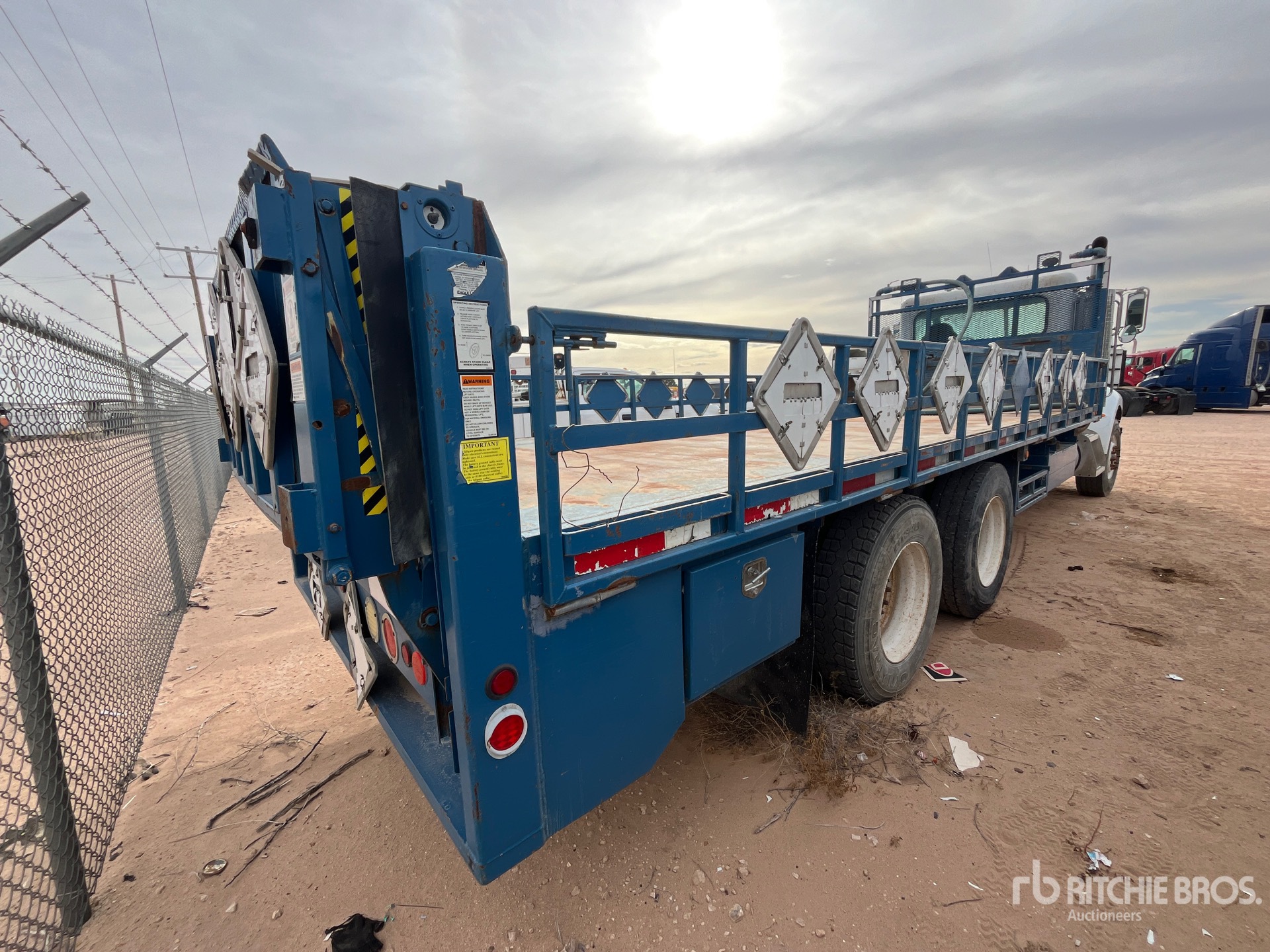 General Appearance with Bild, Ecke hinten rechts