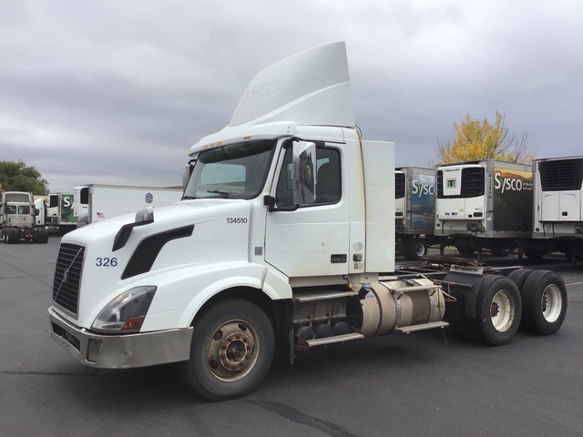 2016 Volvo VNL64T300 6x4 T/A Day Cab Truck Tractor