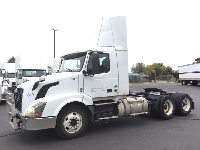 2015 Volvo VNL64T300 6x4 T/A Day Cab Truck Tractor
