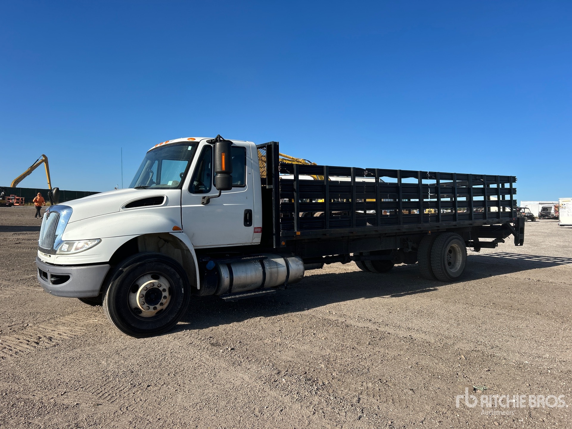 General Appearance with Bild, Ecke vorne links