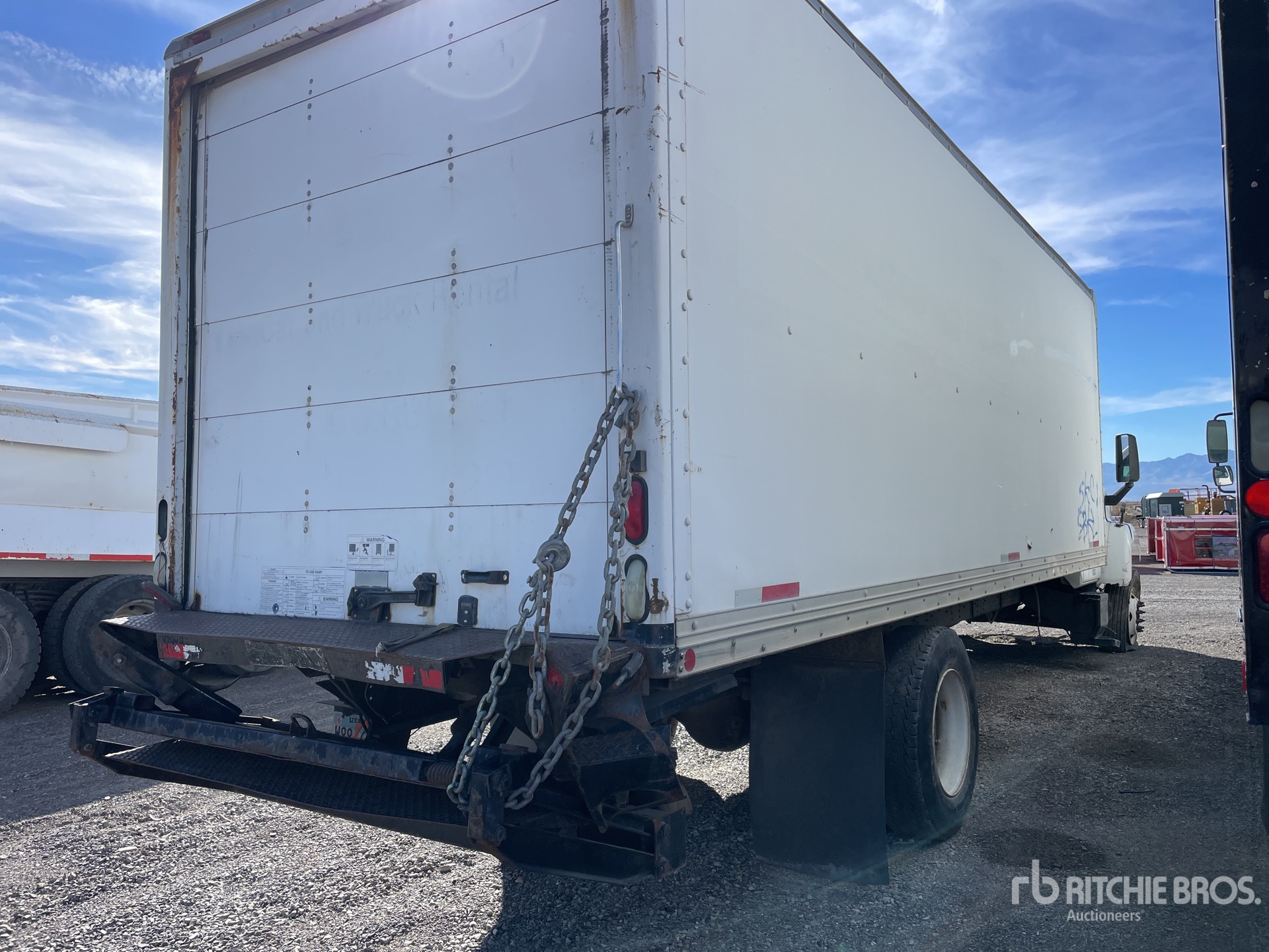 General Appearance with Imagen: esquina trasera derecha