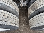 4 Underbody - Truck with 
