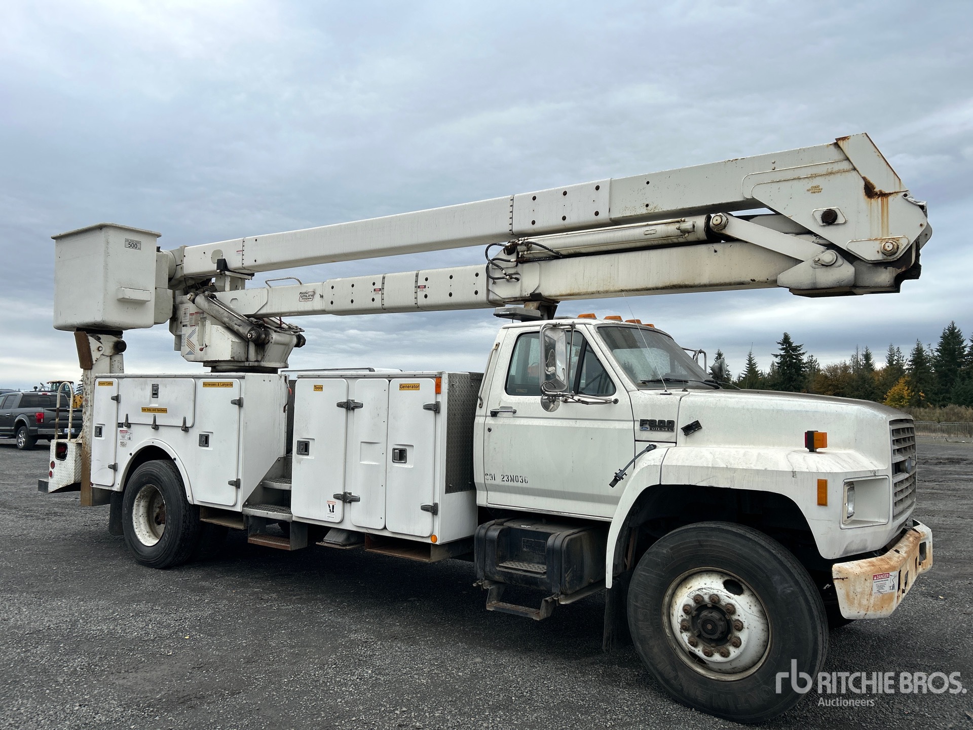 General Appearance with Picture, Right Front Corner