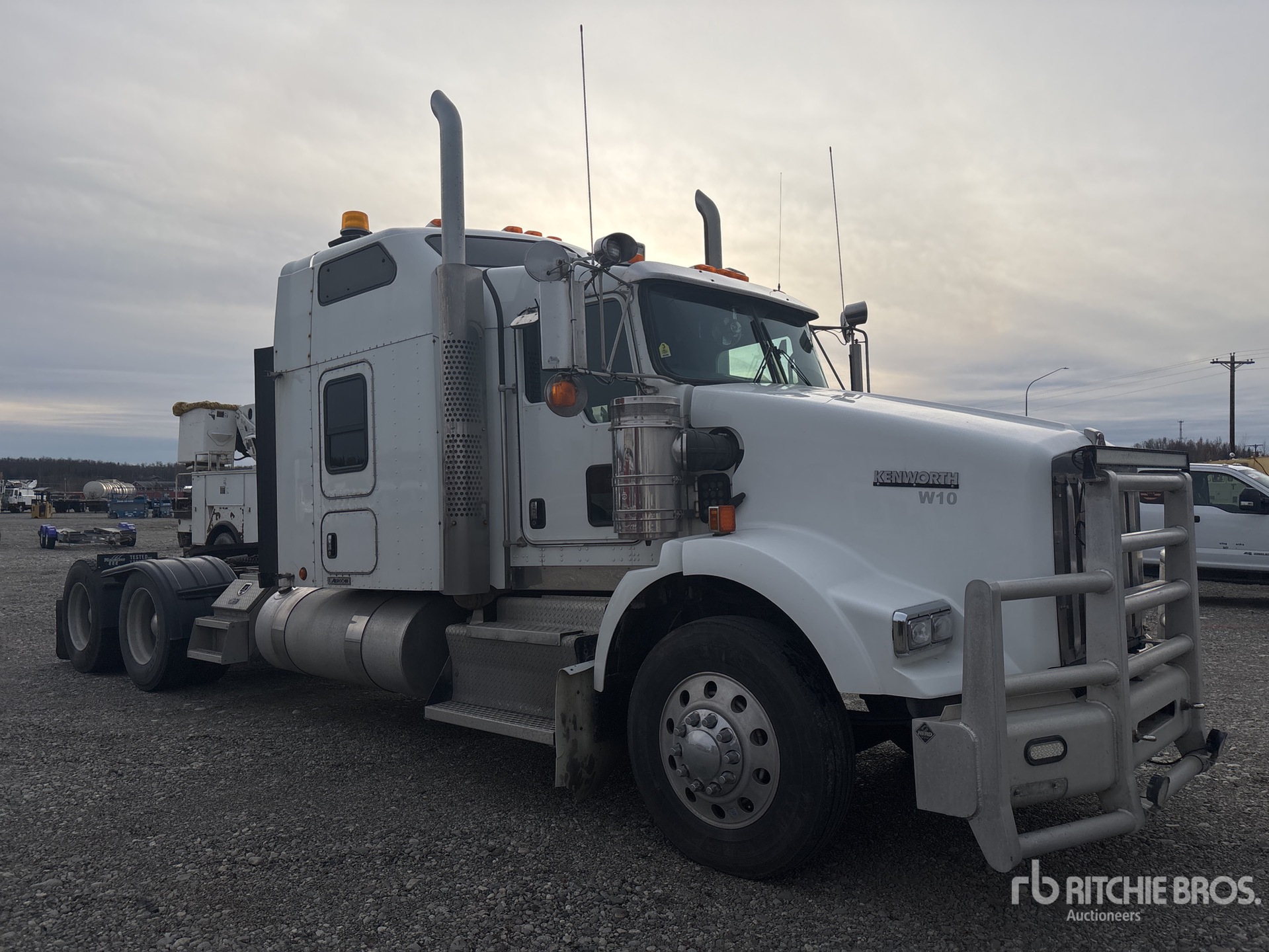 General Appearance with Picture, Right Front Corner