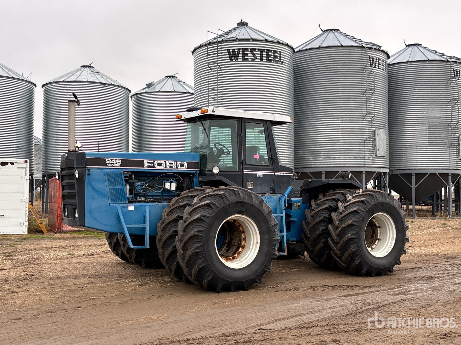 Aspect général with Image, coin avant gauche