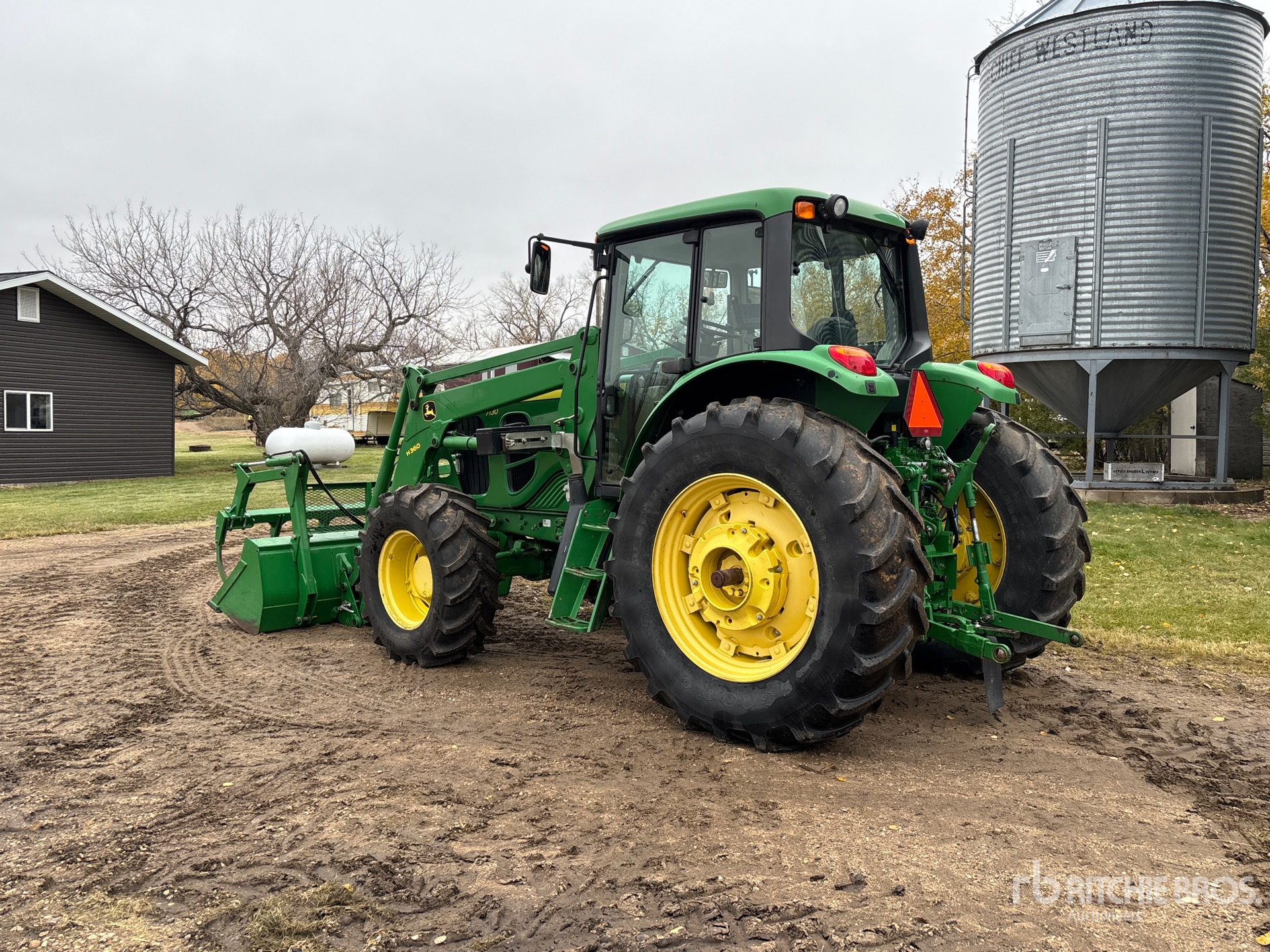 Aspect général with Image, coin arrière gauche