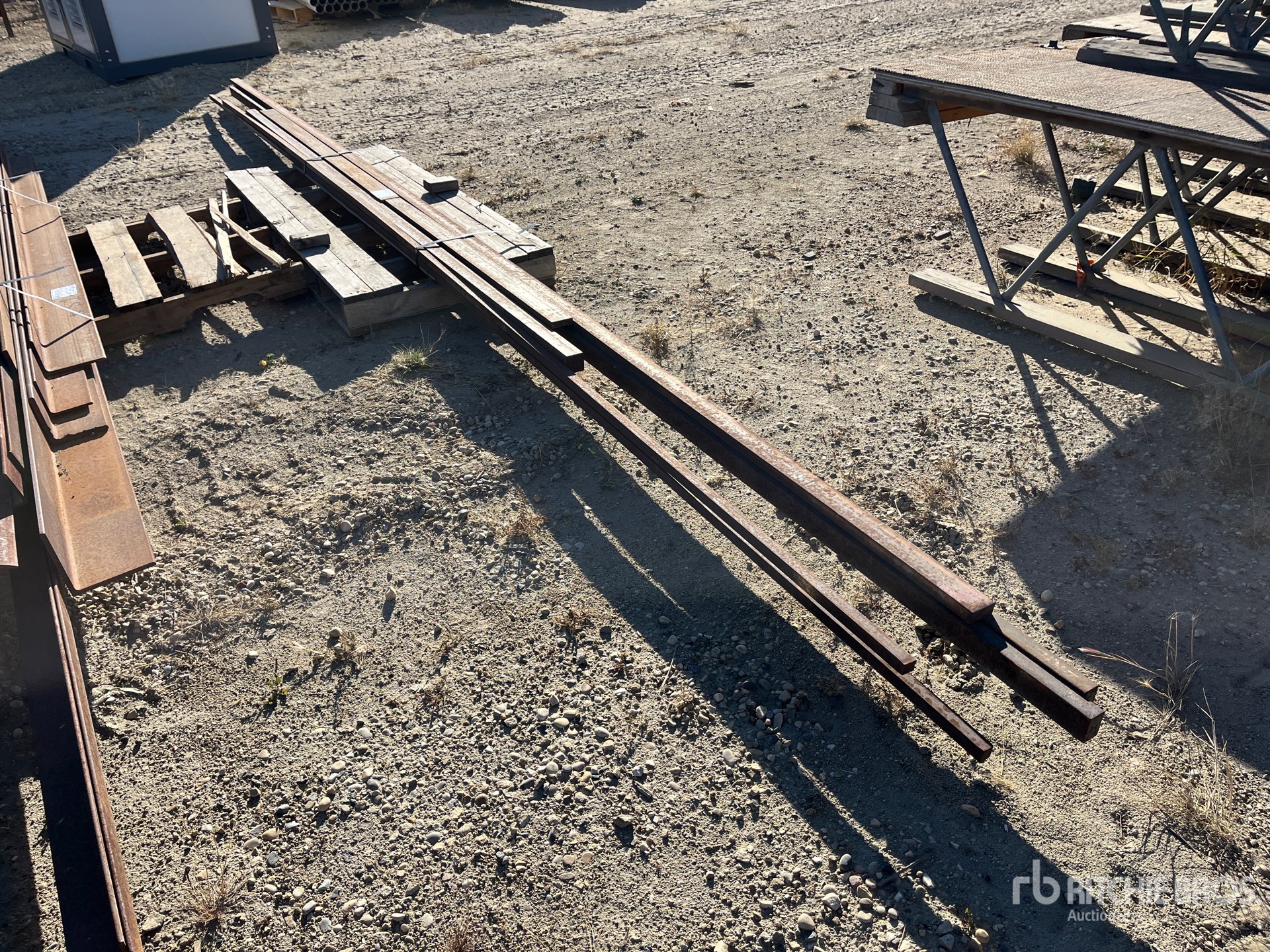 General Appearance with Foto, angolo anteriore sinistro