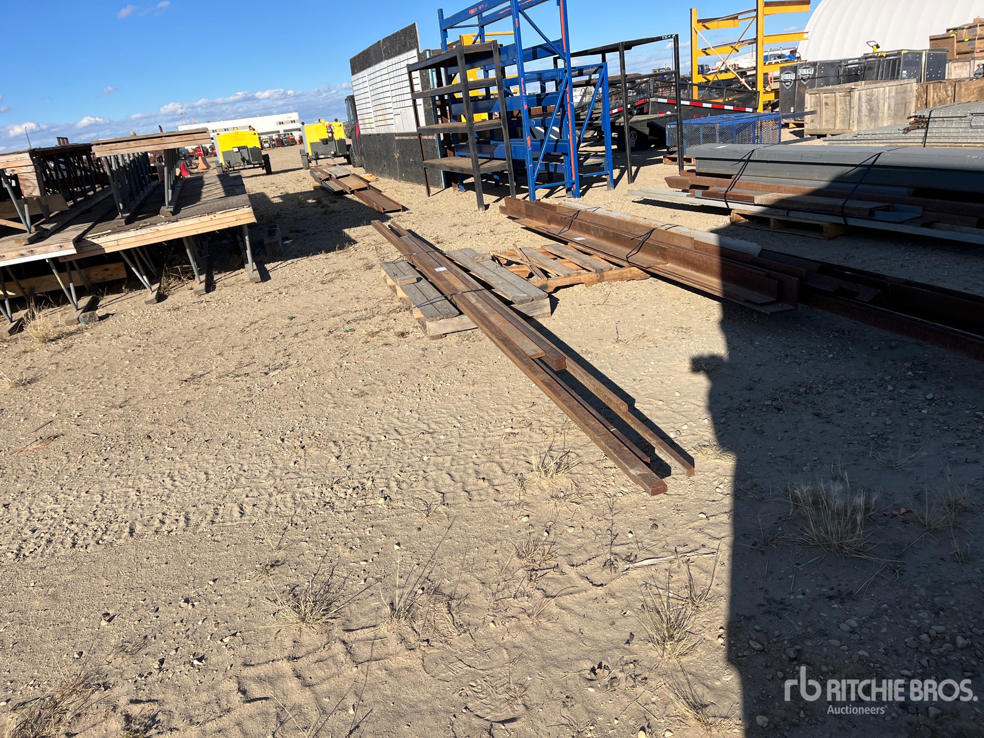 General Appearance with Foto, angolo anteriore destro