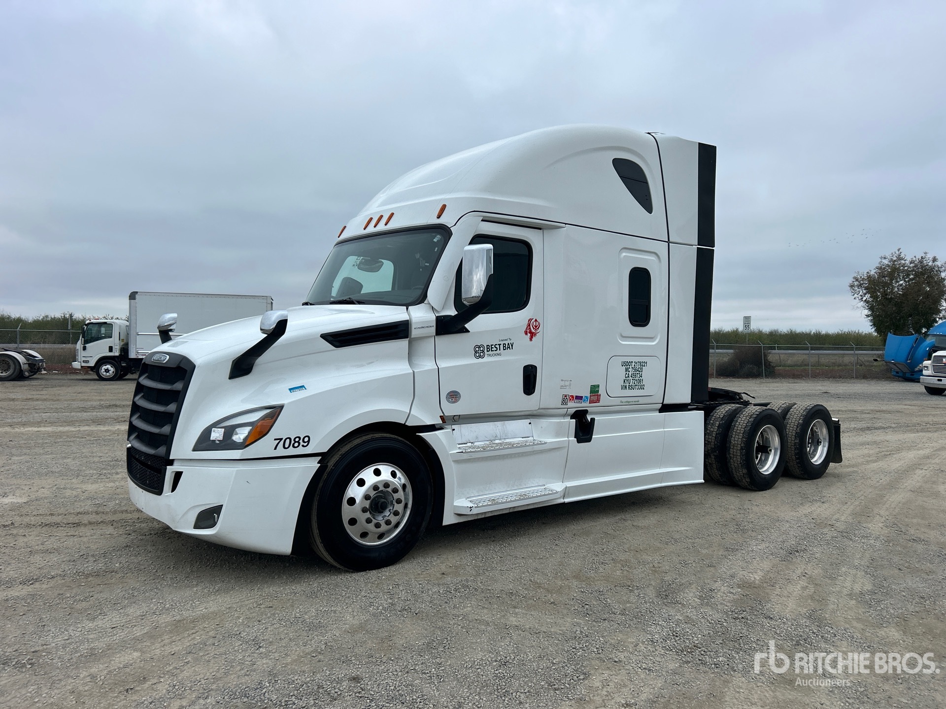 General Appearance with Picture, Left Front Corner