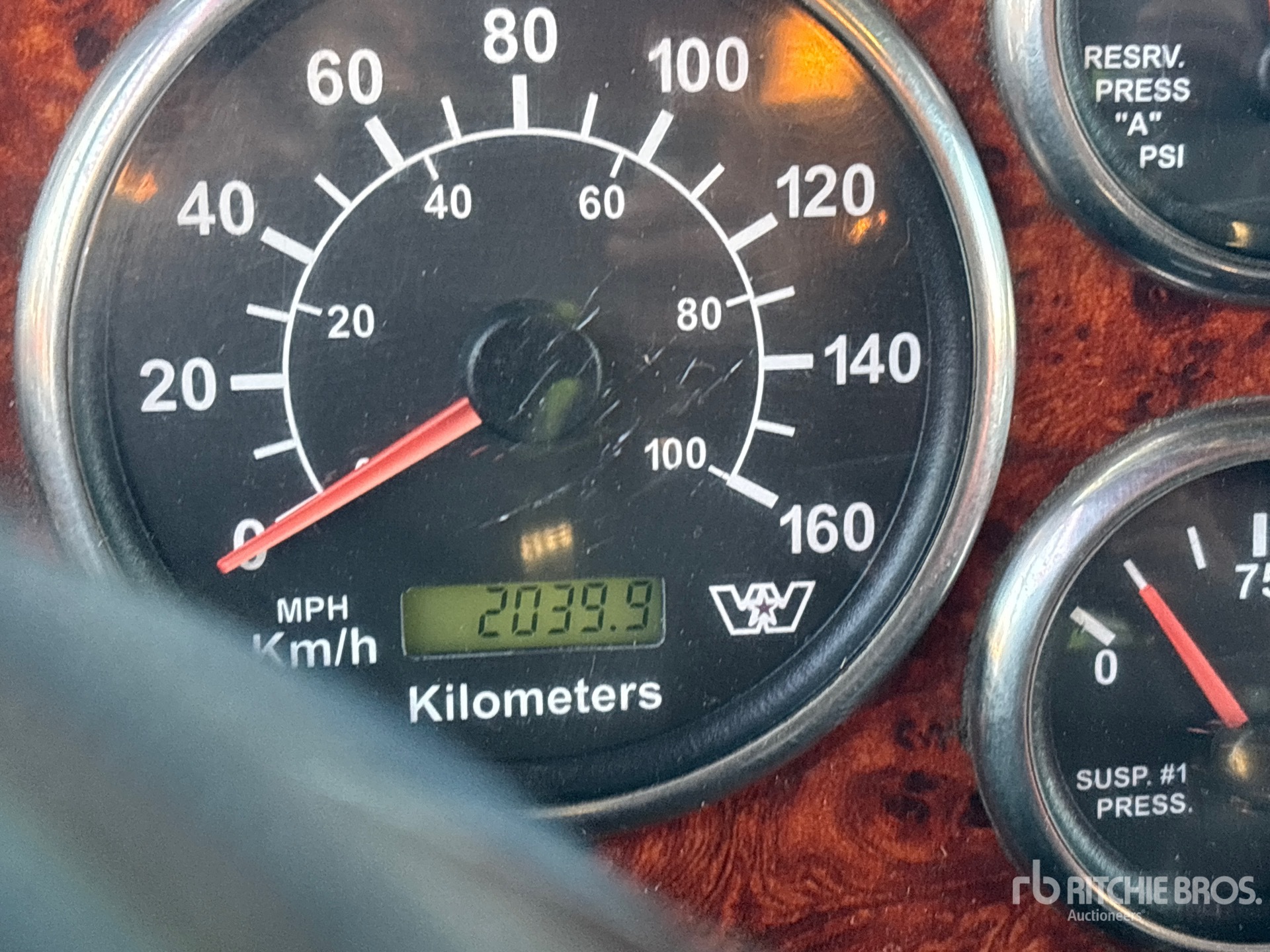 General Appearance with Hour Meter / Odometer