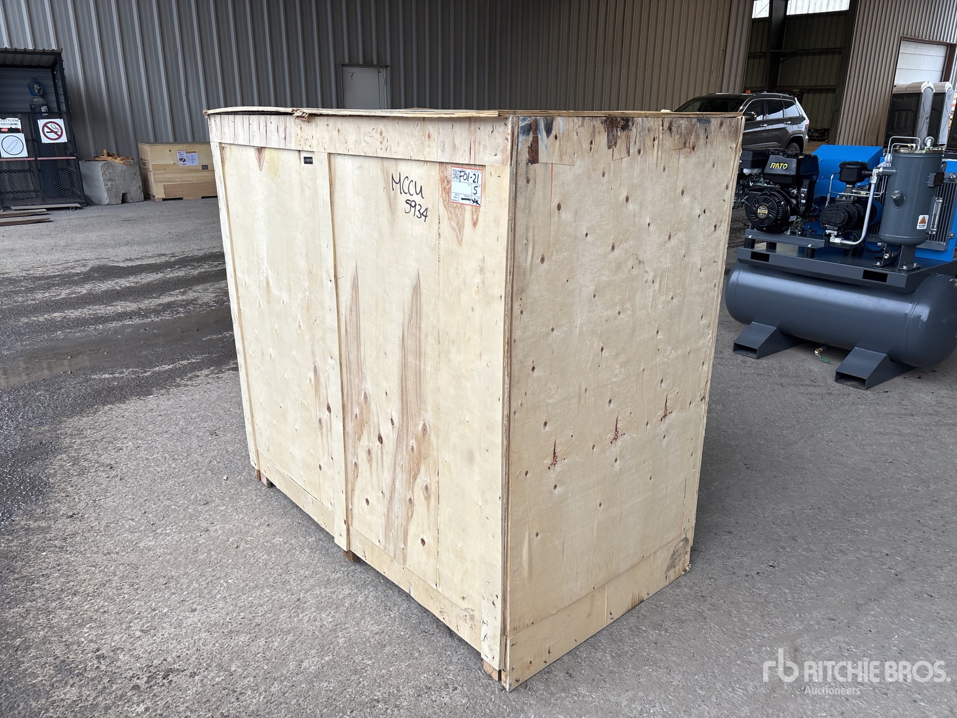 General Appearance with Picture, Right Rear Corner