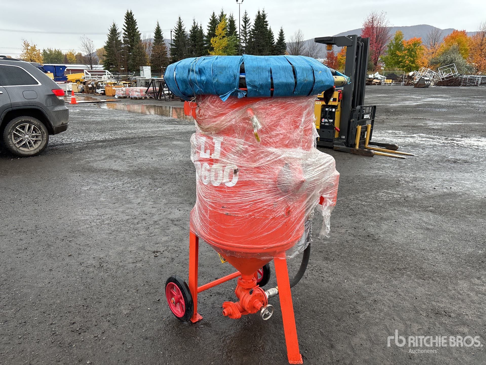 General Appearance with Picture, Right Front Corner