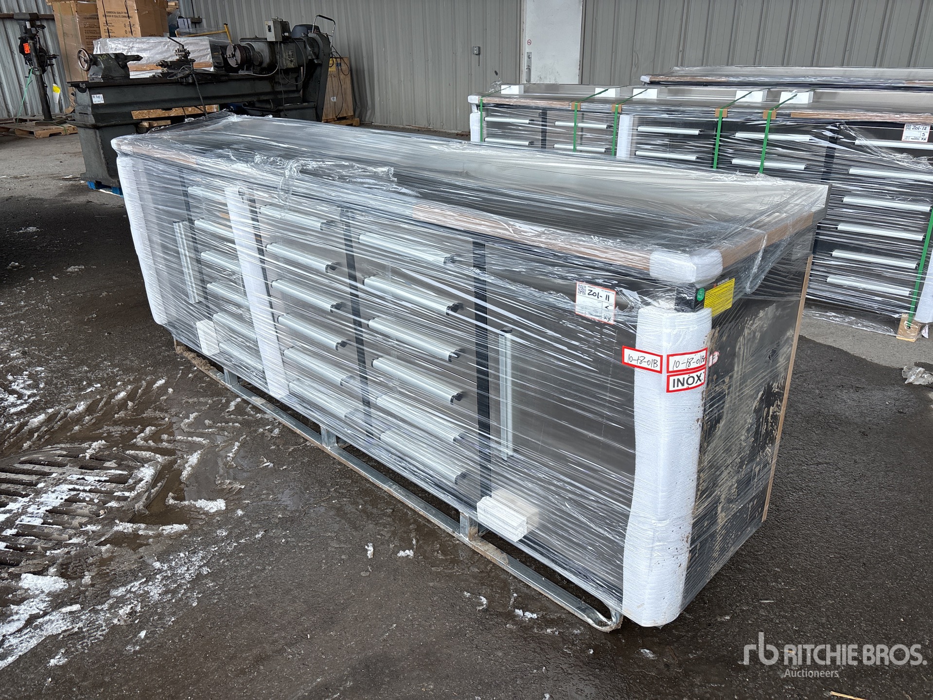 General Appearance with Picture, Left Front Corner