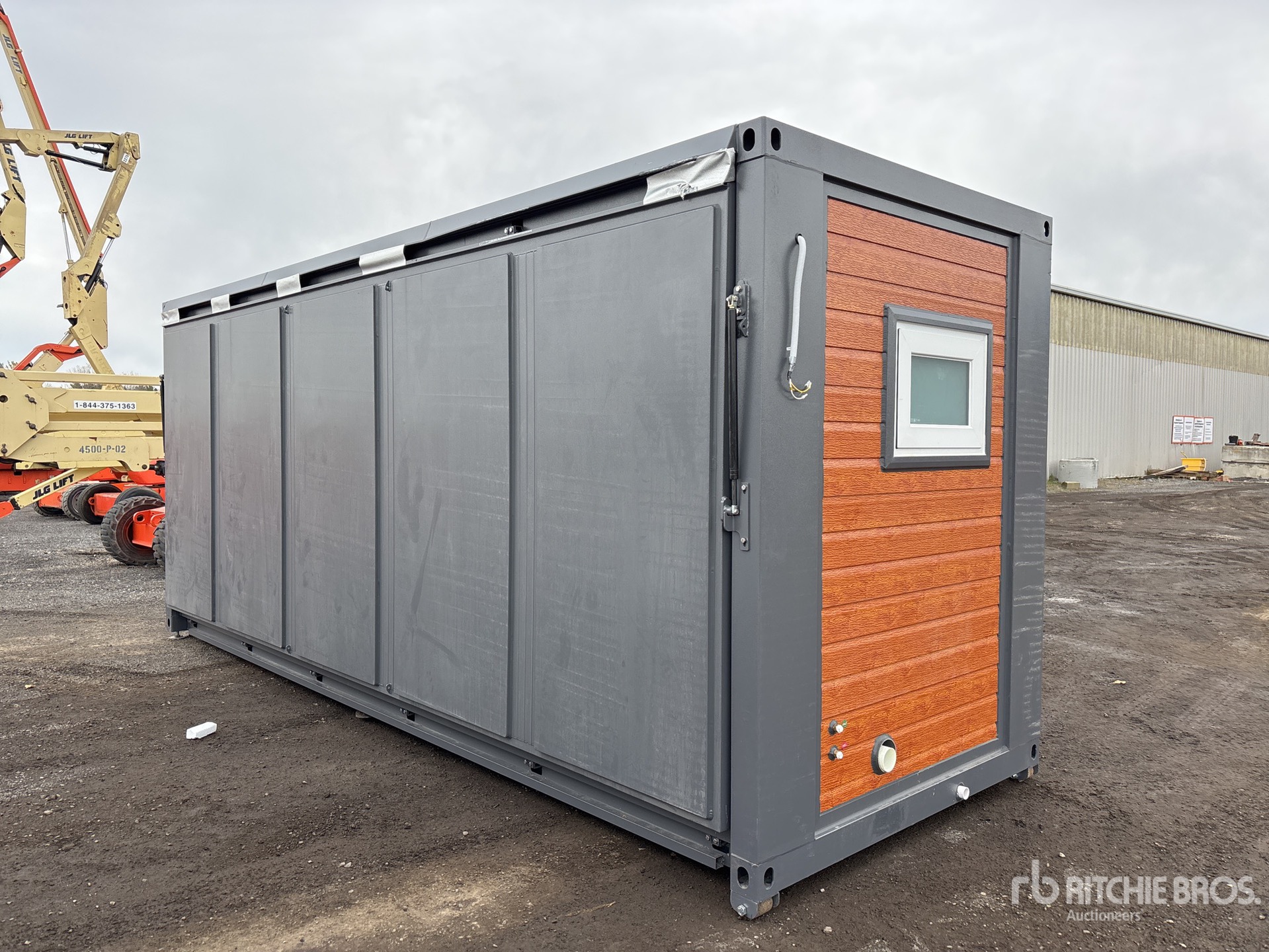 General Appearance with Picture, Right Rear Corner