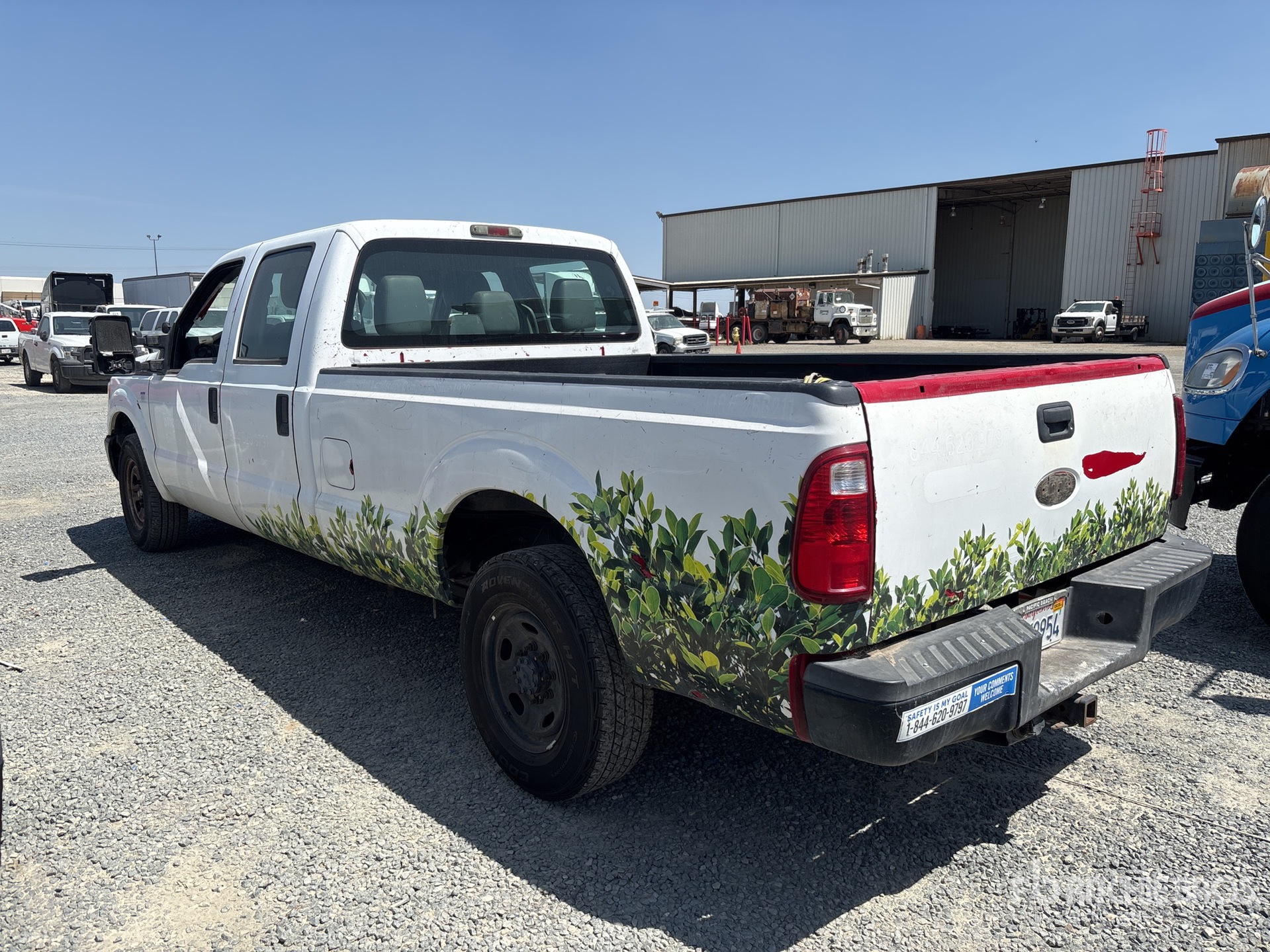 General Appearance with Picture, Left Rear Corner