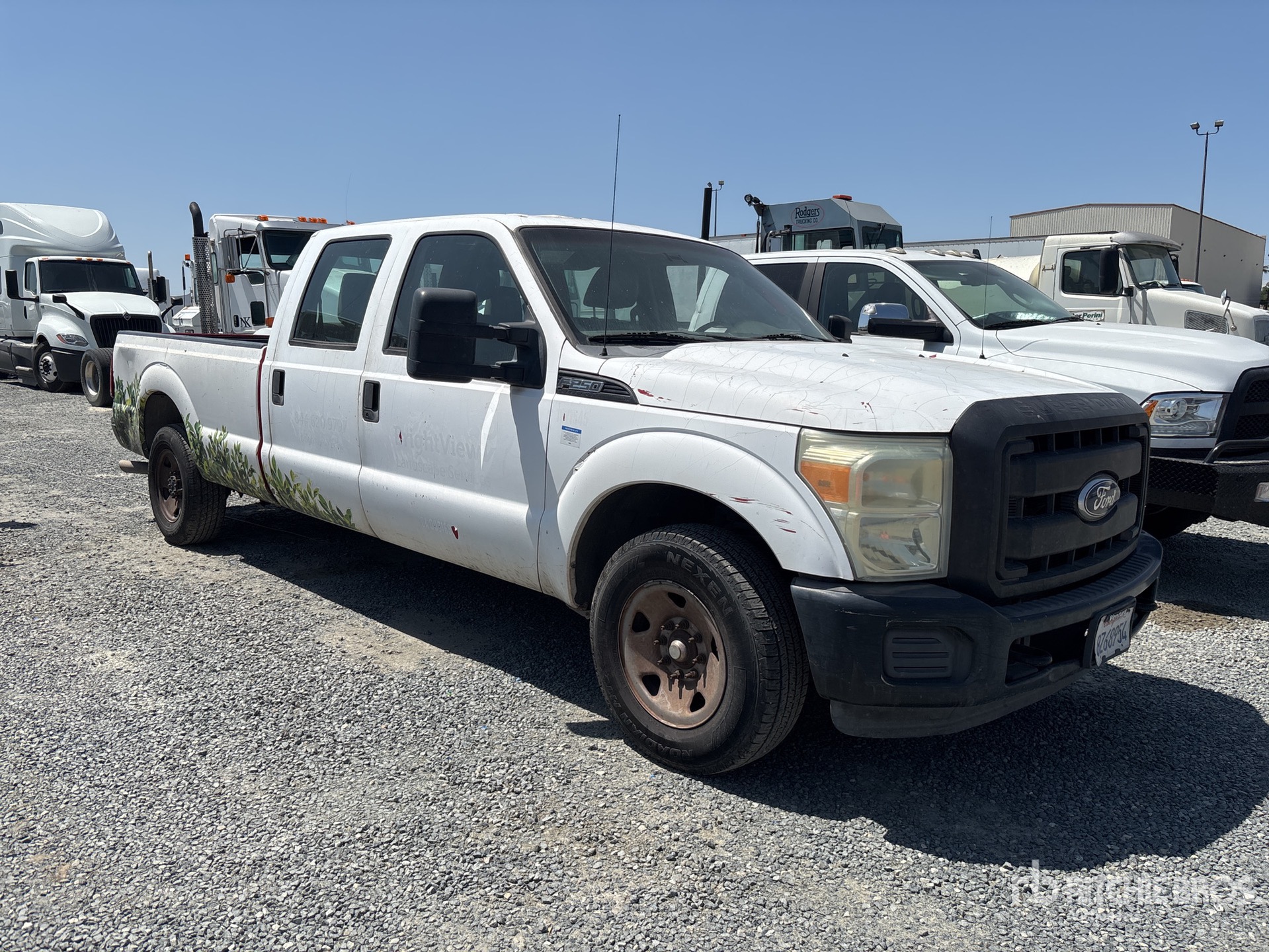 General Appearance with Picture, Right Front Corner