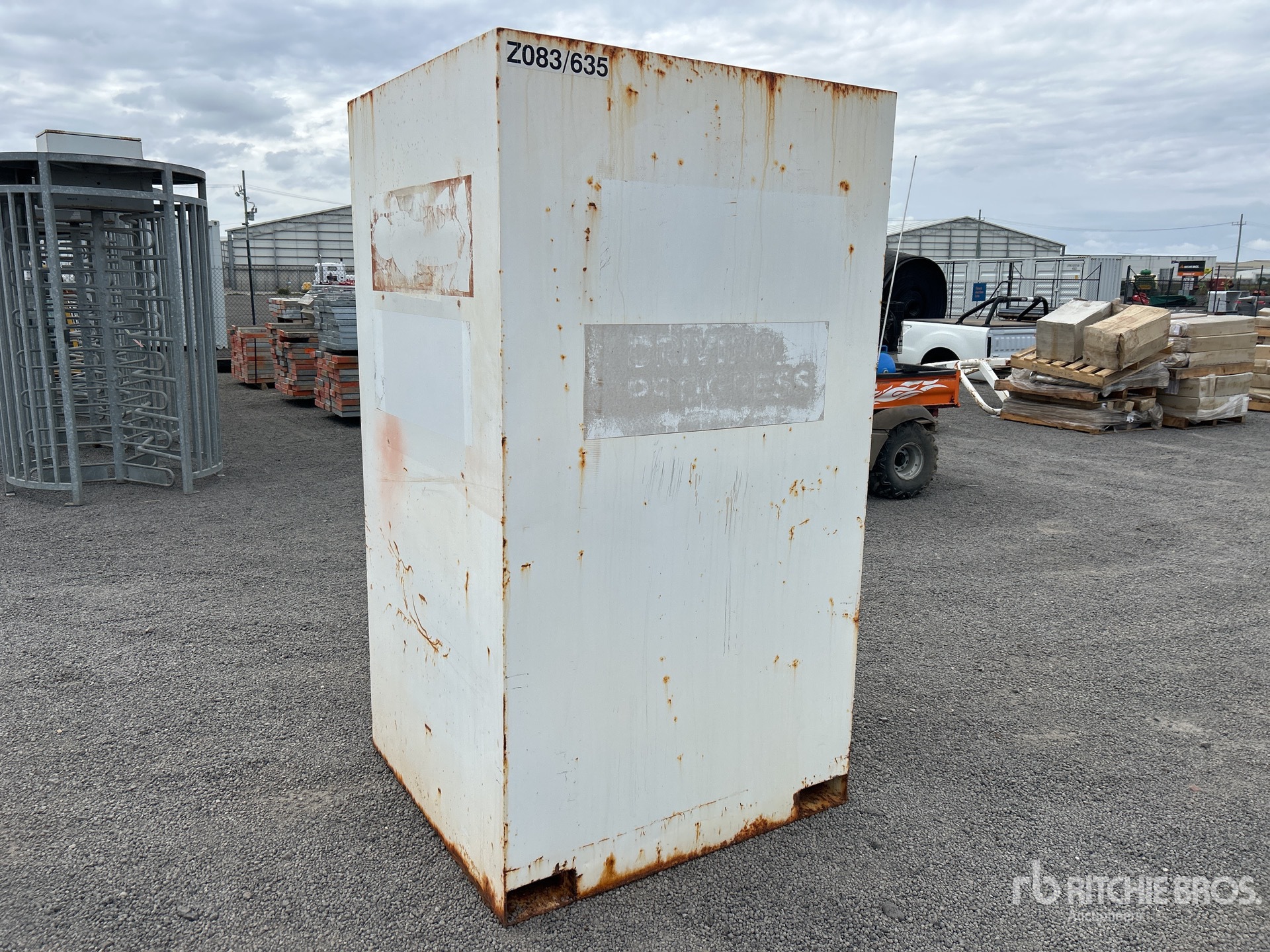 General Appearance with Picture, Left Rear Corner