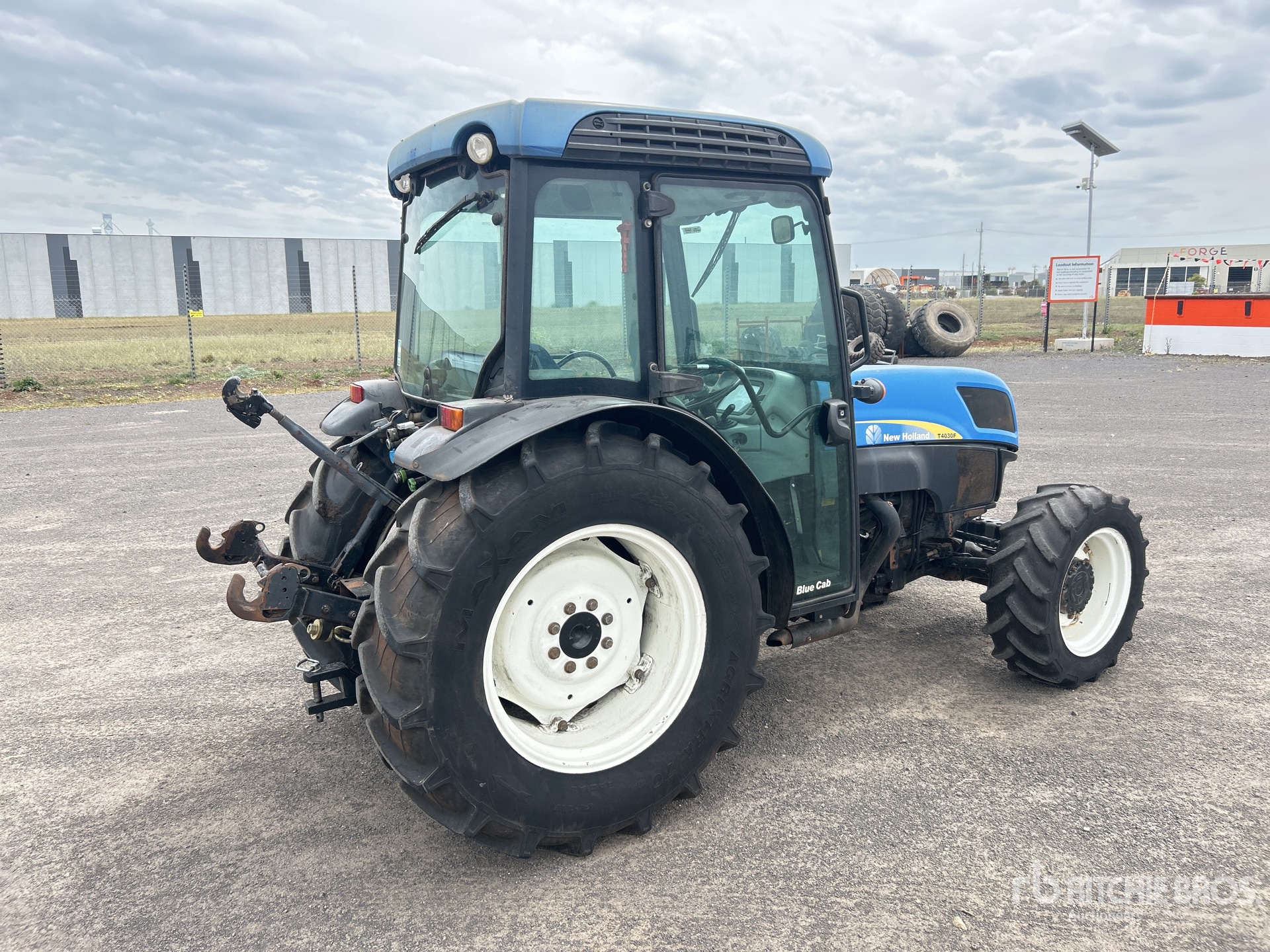 General Appearance with Picture, Right Rear Corner