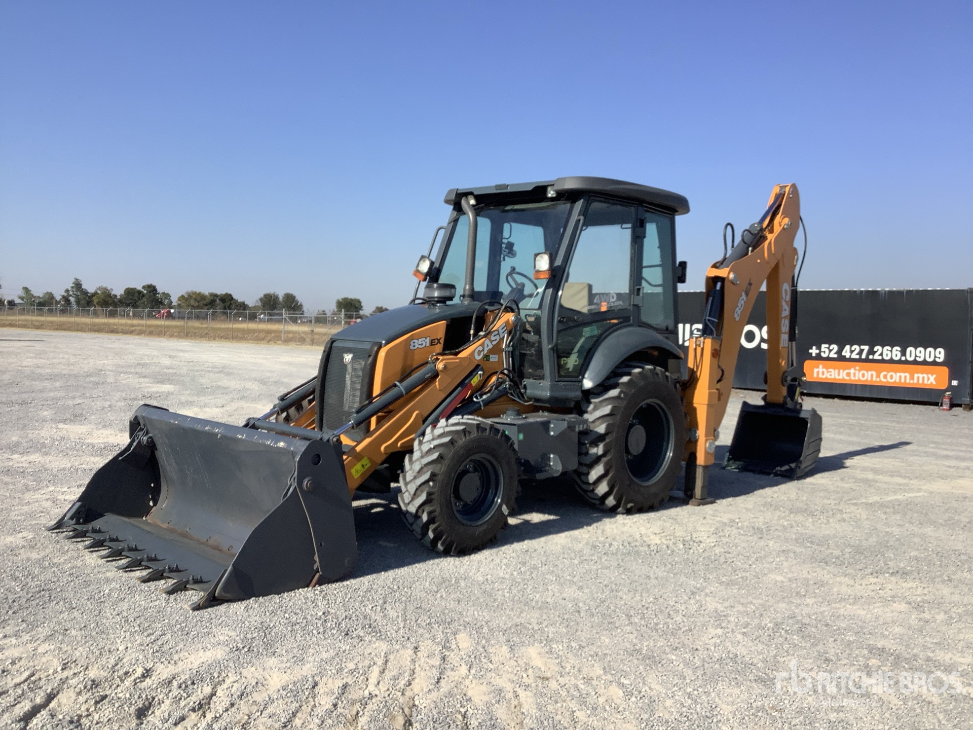 General Appearance with Foto, angolo anteriore sinistro